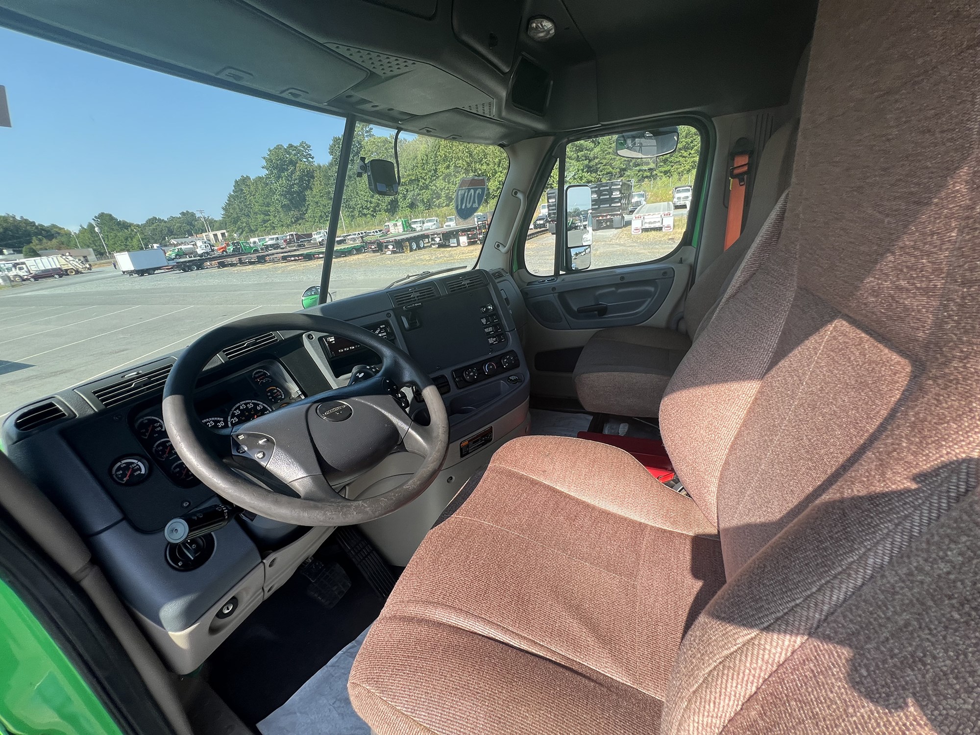 2018 FREIGHTLINER CASCADIA 125 1725030429461 2018 FREIGHTLINER CASCADIA 125 1725030429461