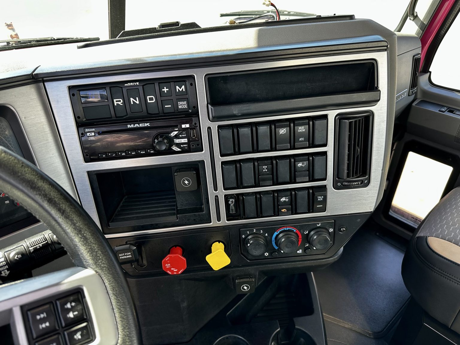 2019 Mack PI64T - Crook Motor Company