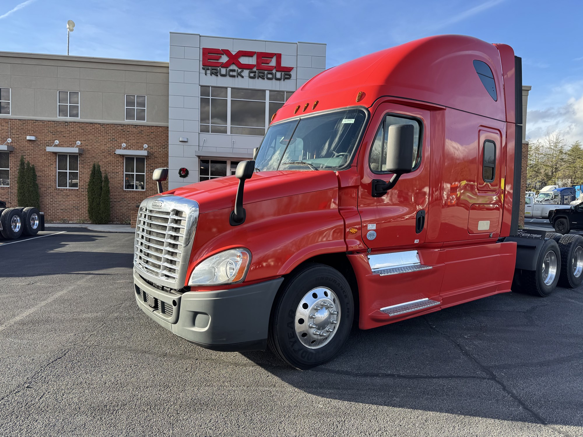2020 Freightliner Cascadia 125 - image 1 of 6