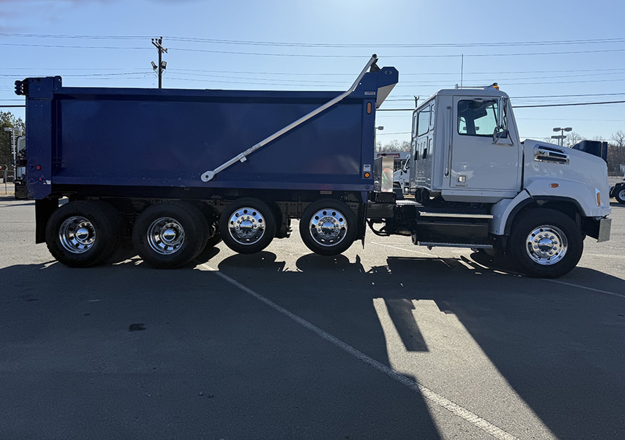 2023 Western Star 4700SB - image 3 of 6