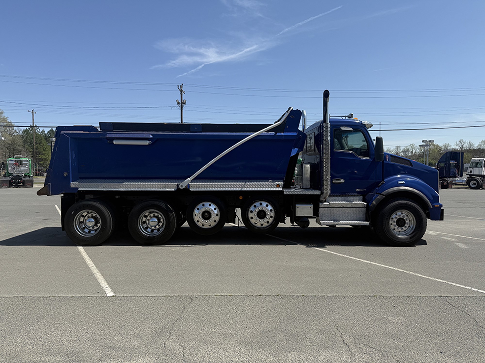 2018 Kenworth T880 - image 3 of 6