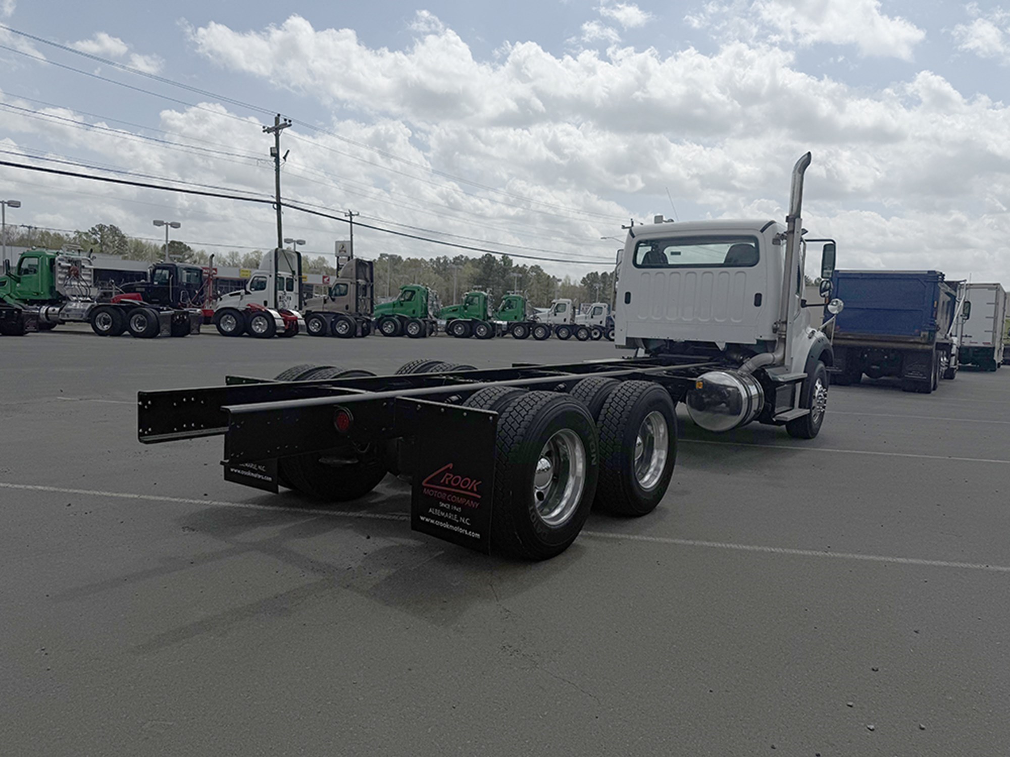 2014 Freightliner M2 - image 4 of 6