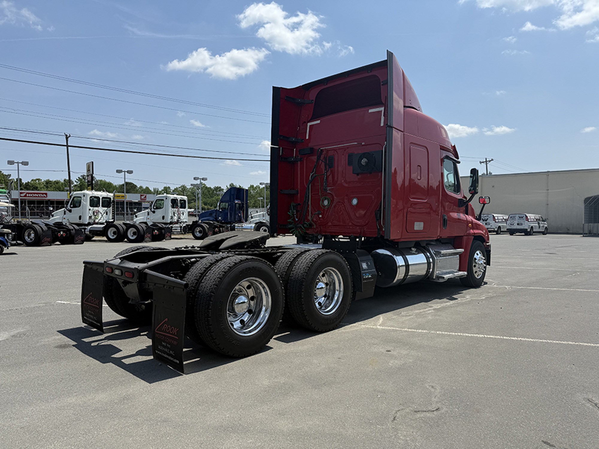 2016 FREIGHTLINER CASCADIA 125 - image 4 of 6