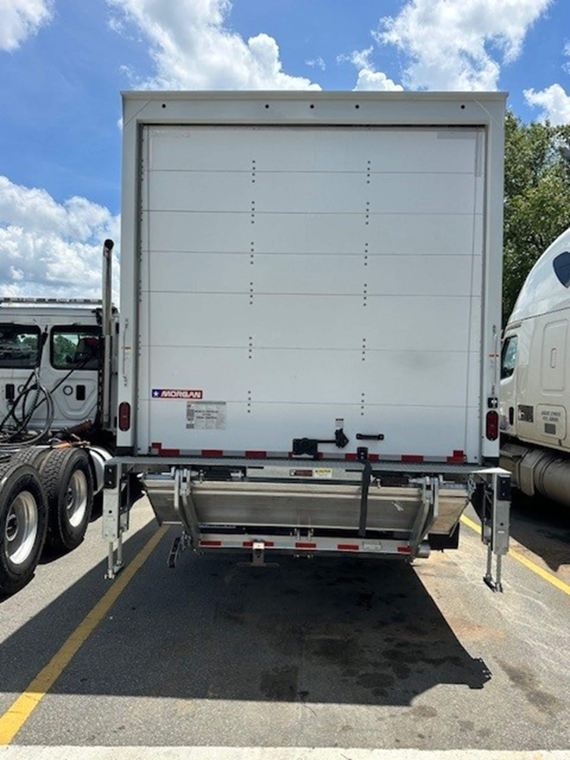 2026 Freightliner M2106 - image 2 of 4