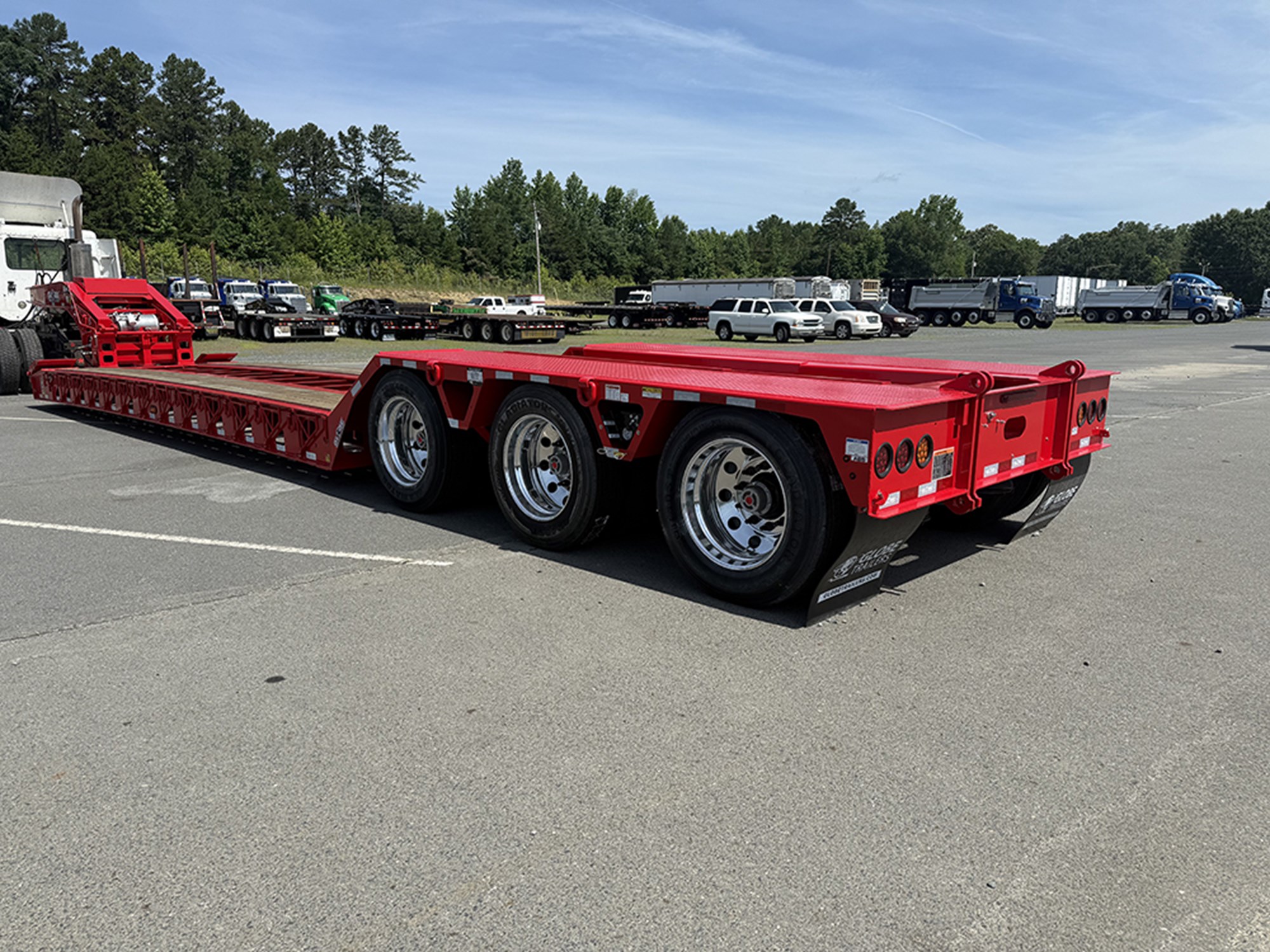 2025 GLOBE LOWBOY - image 3 of 6