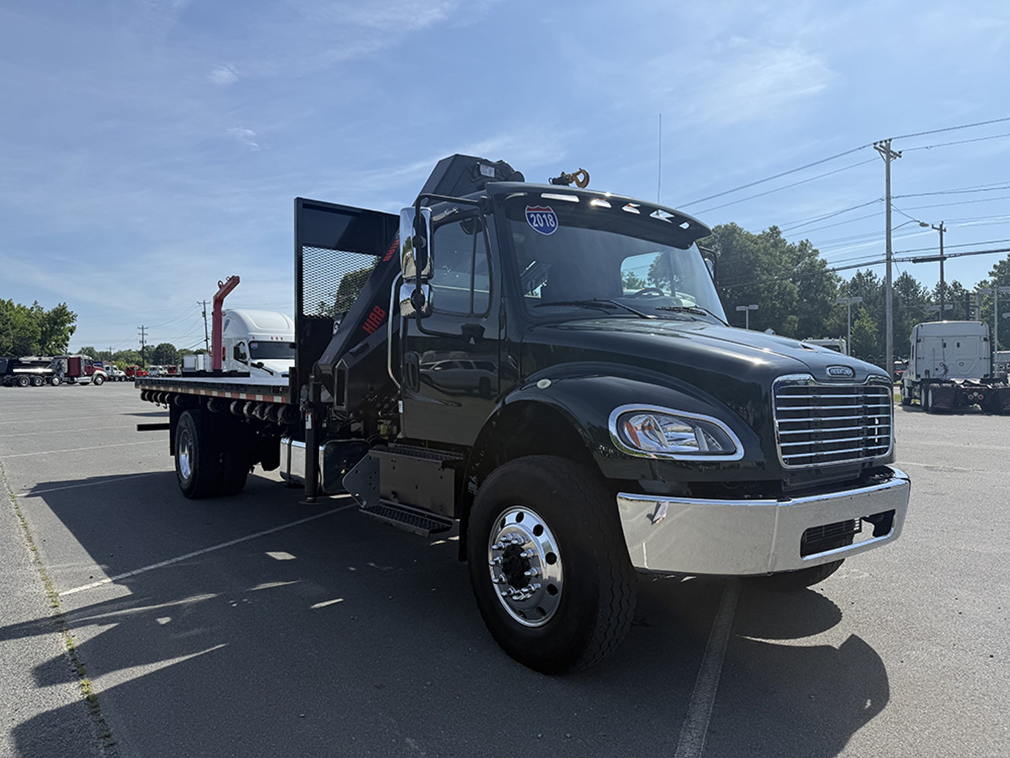 2018 Freightliner M2 - image 2 of 6