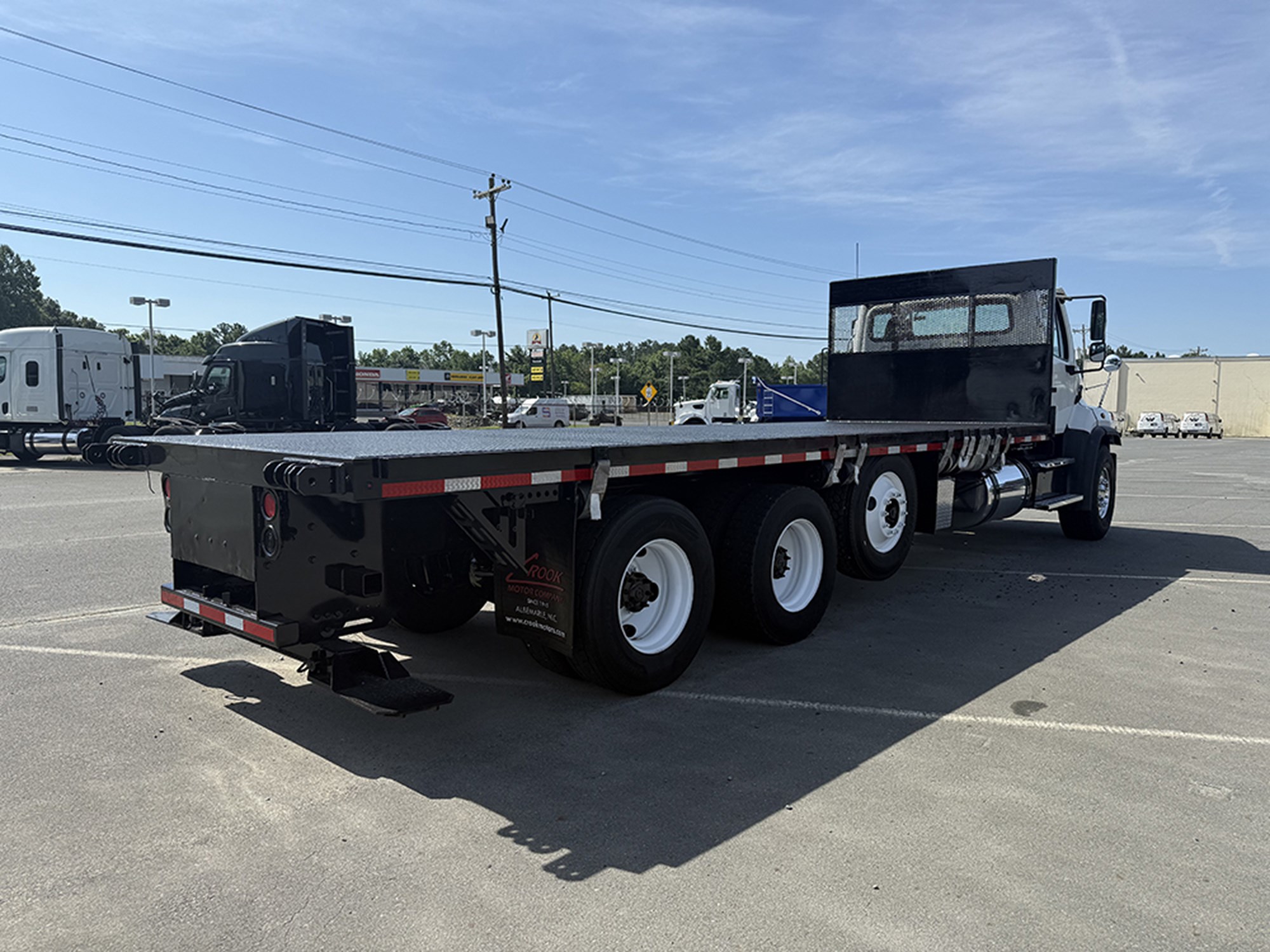 2015 Freightliner 108SD - image 4 of 6