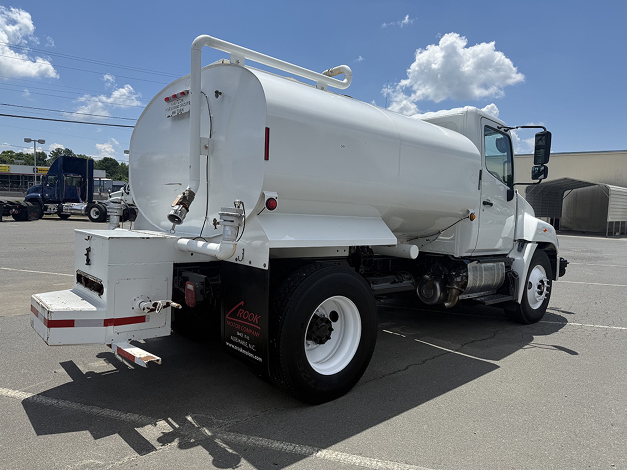 2018 Hino 338 - image 5 of 6