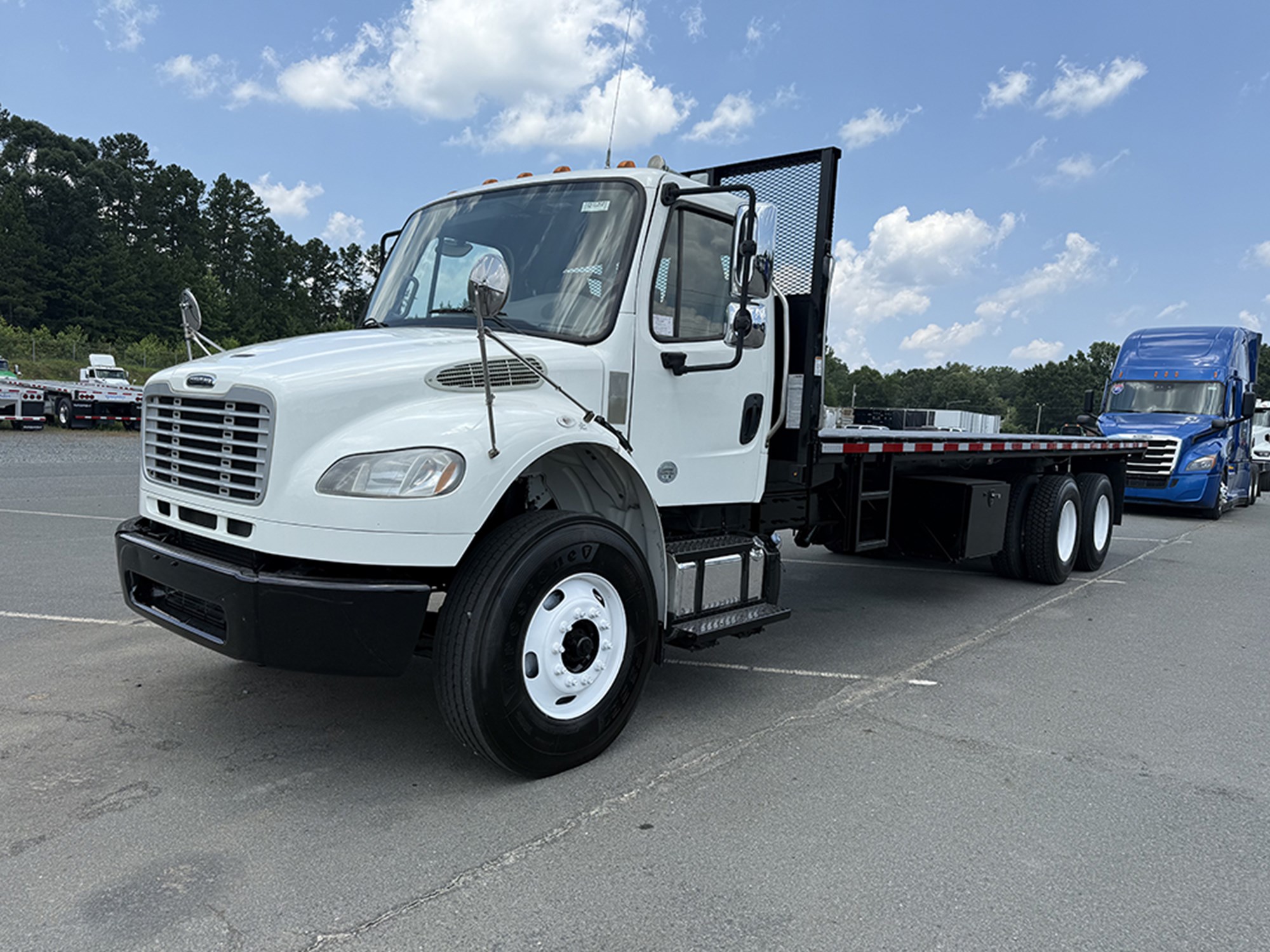 2020 Freightliner M2 - image 1 of 6