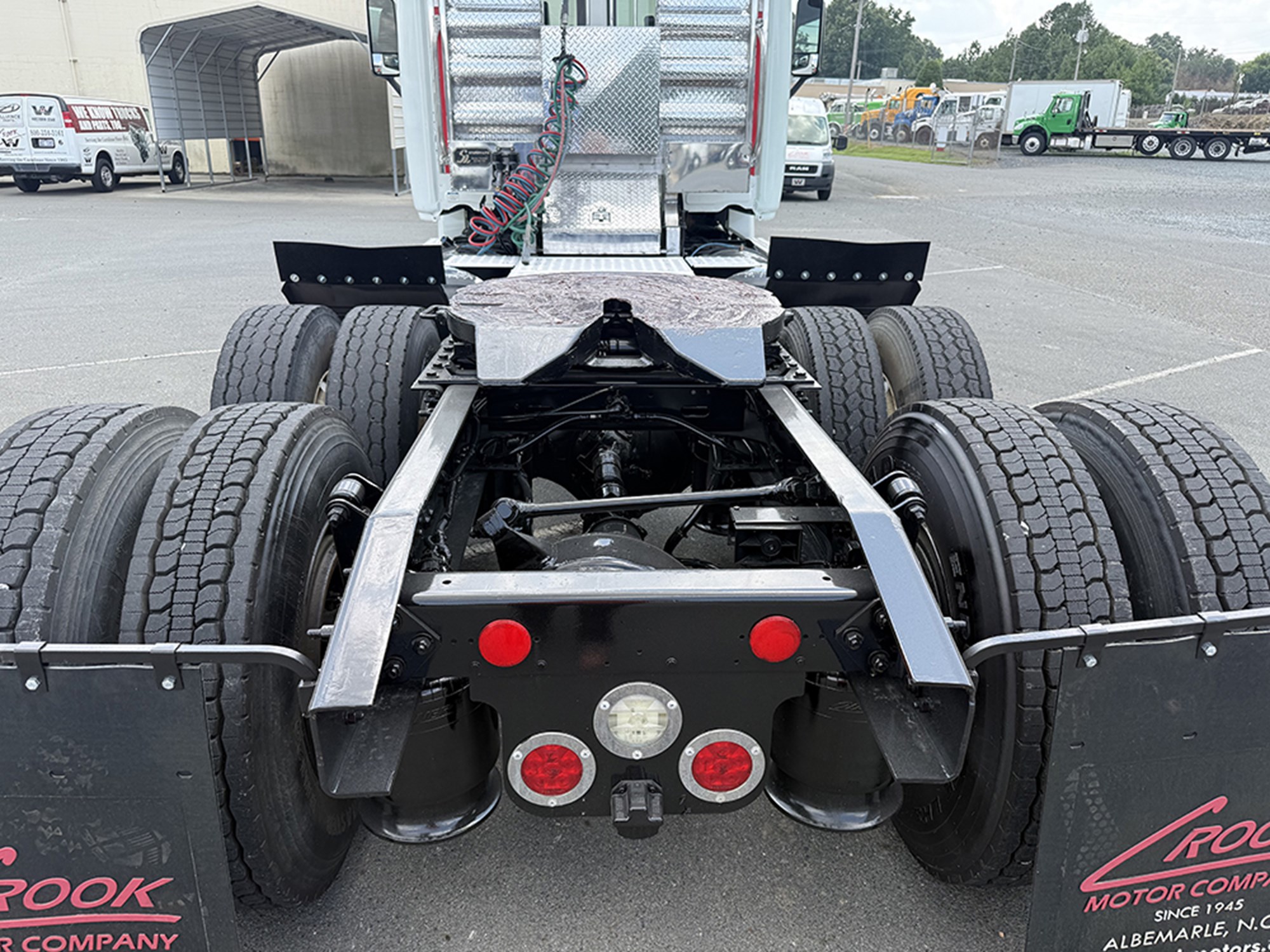 2016 Freightliner Cascadia 125 - image 5 of 6