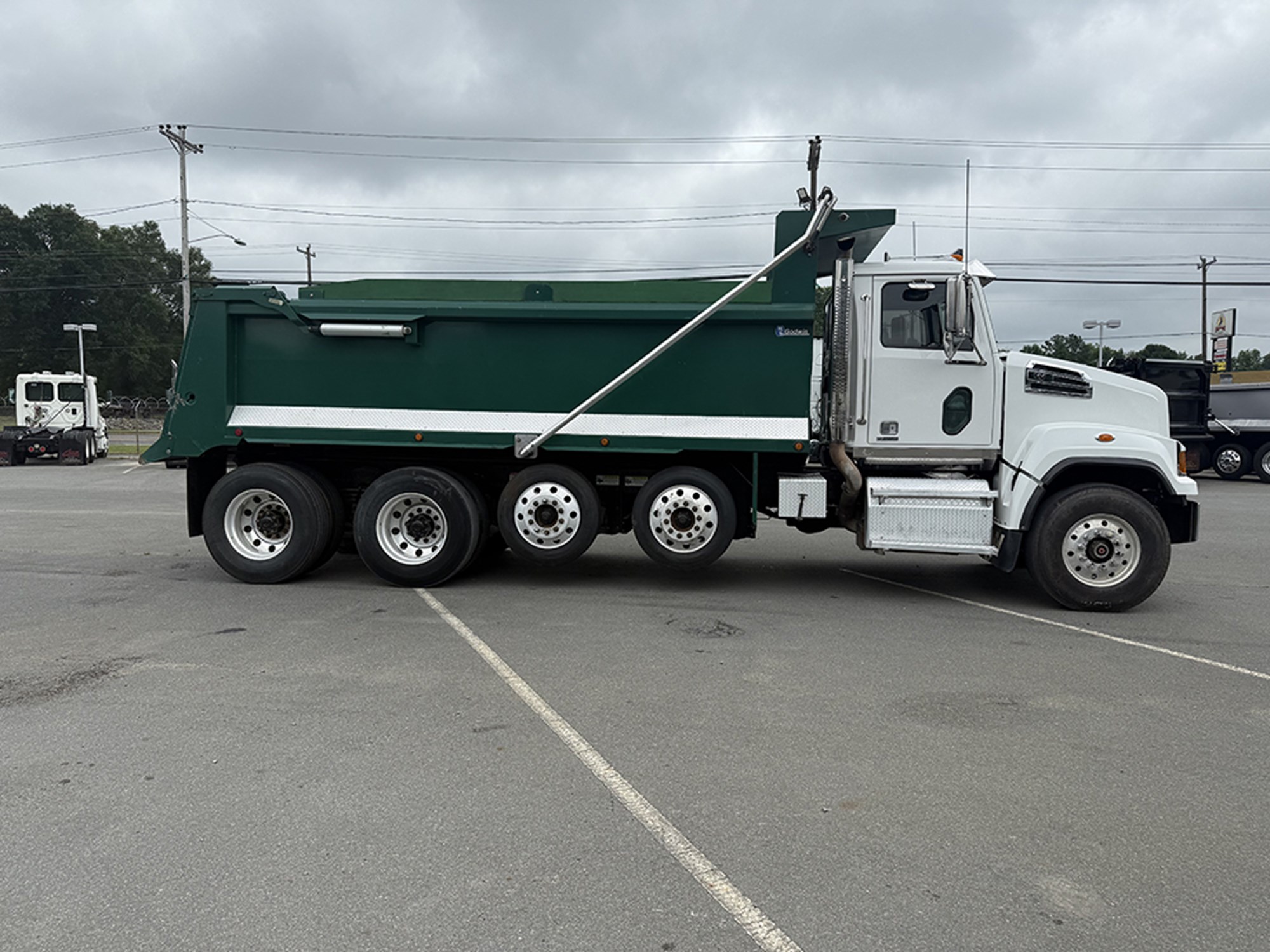 2021 Western Star 4700 - image 3 of 6