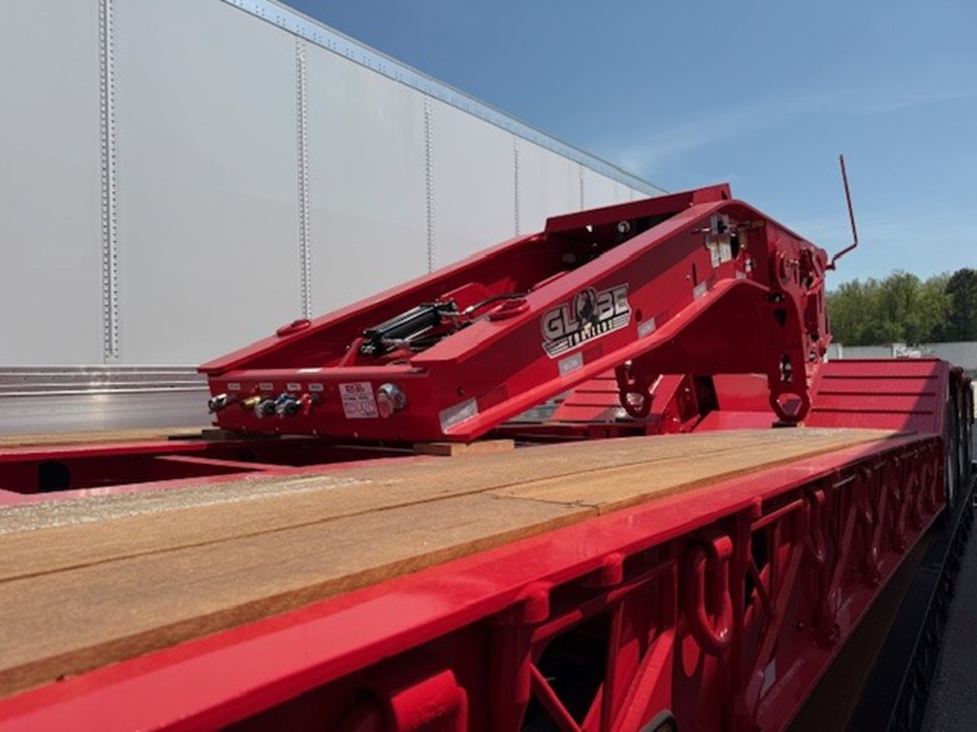 2026 Globe Trailer M 55 ton lowboy 2026 Globe Trailer M 55 ton lowboy - image 2 of 3