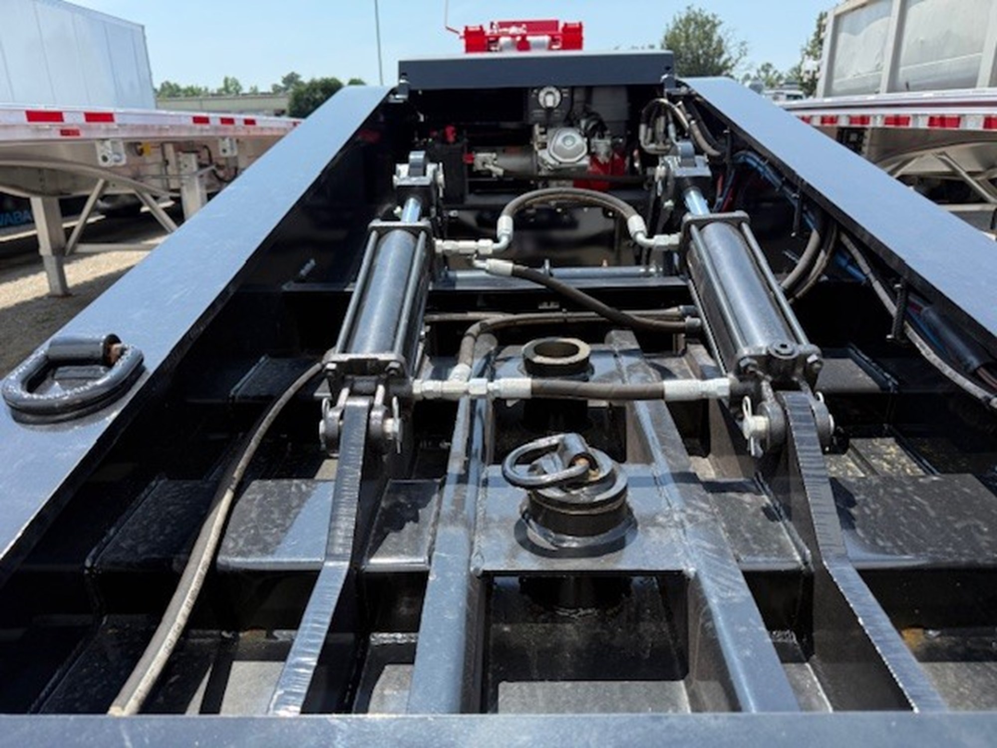 2026 Globe Trailer M Lowboy 2026 Globe Trailer M Lowboy - image 3 of 5