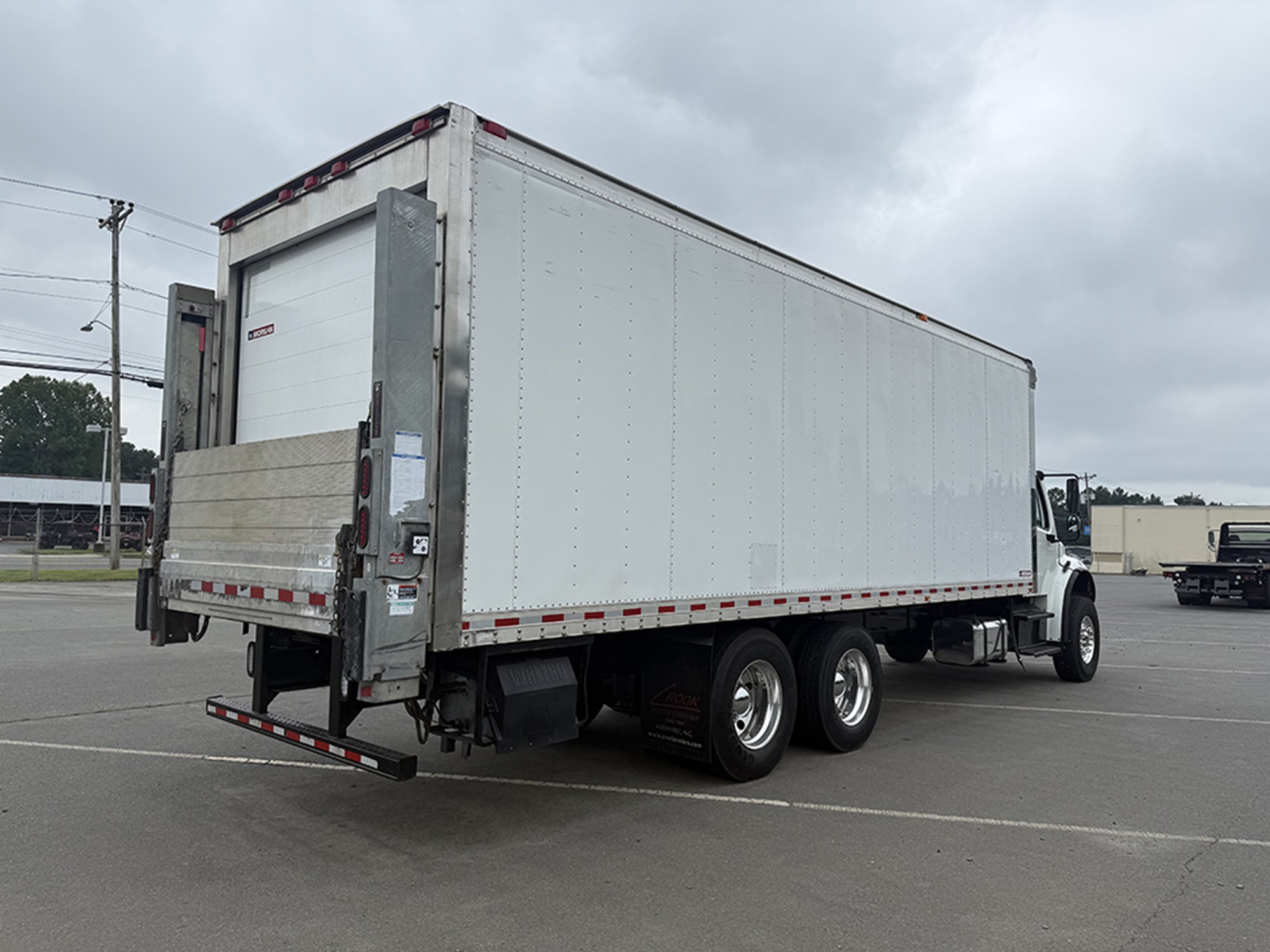 2020 Freightliner M2 - image 4 of 6