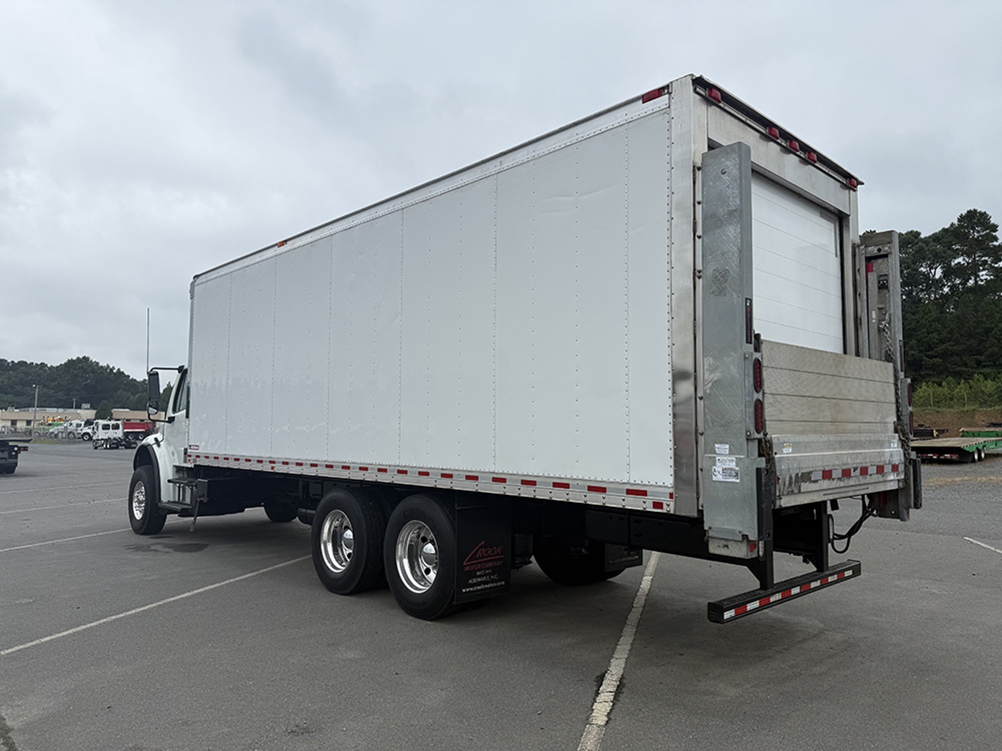 2020 Freightliner M2 - image 6 of 6