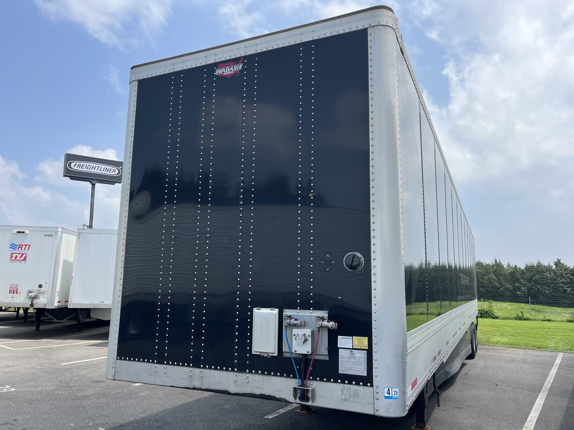 2023 Wabash National 53' black panels - image 4 of 6