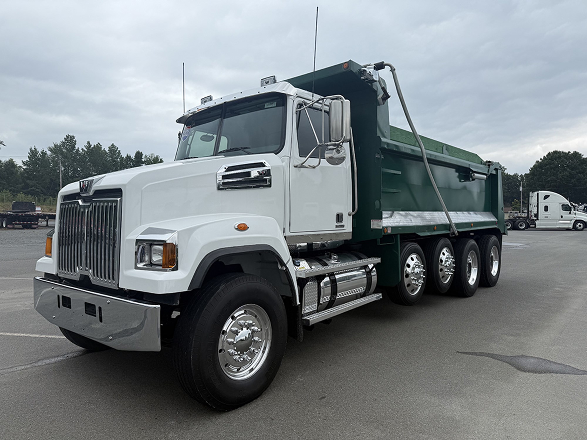2021 Western Star 4700 - image 1 of 6