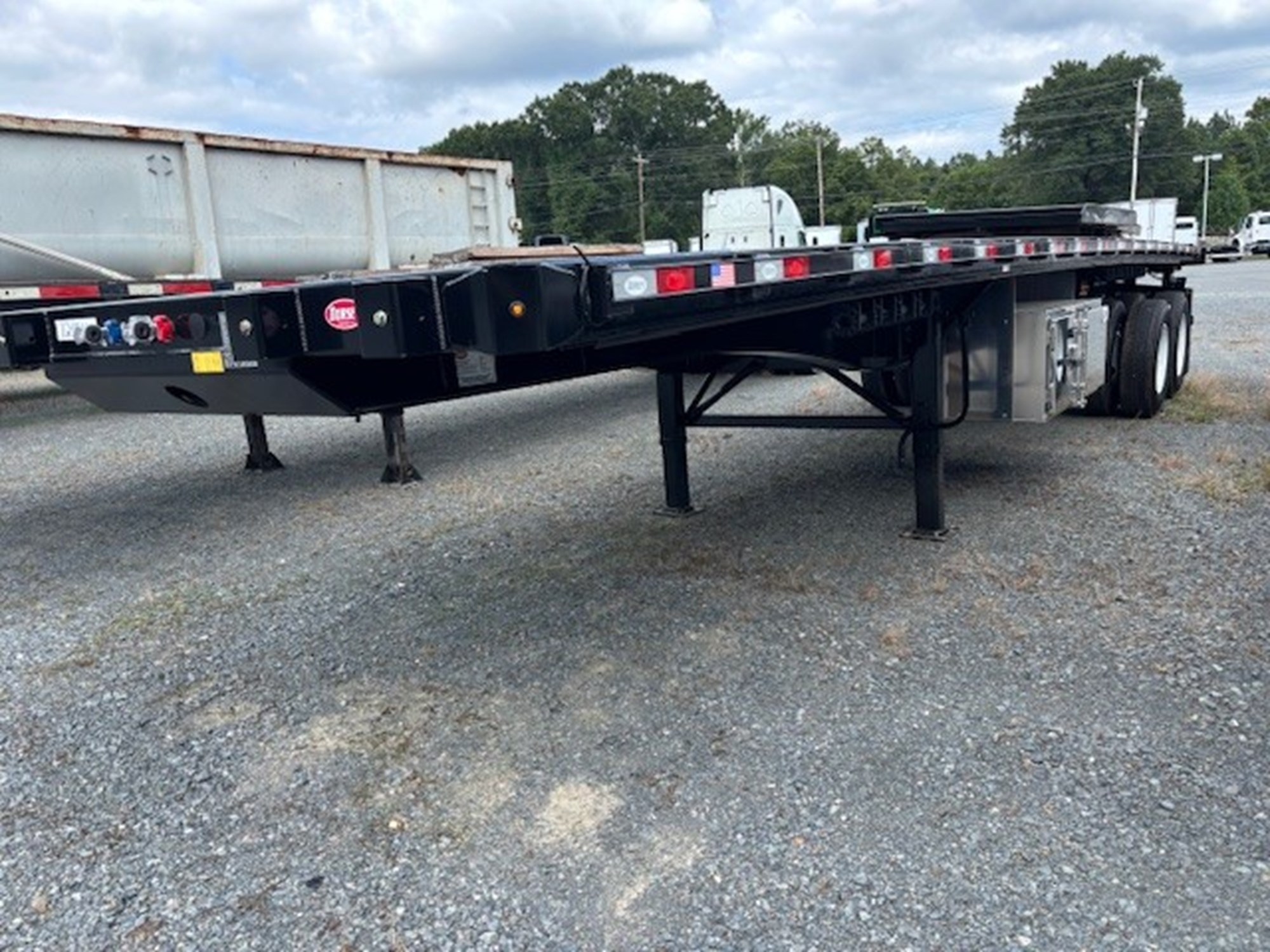 2026 Dorsey 36' LIFT - image 1 of 6