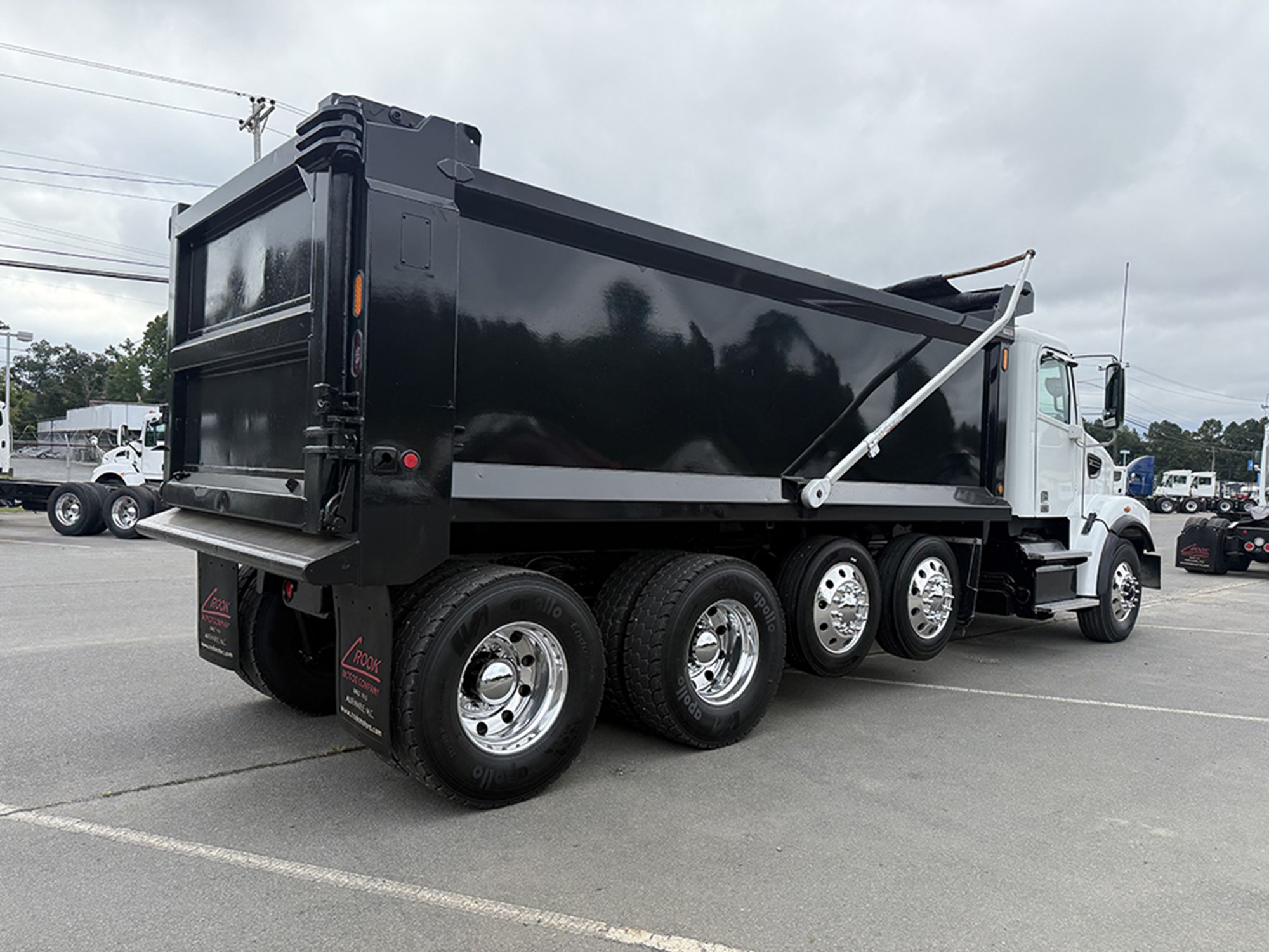 2023 Freightliner 122SD - image 4 of 6