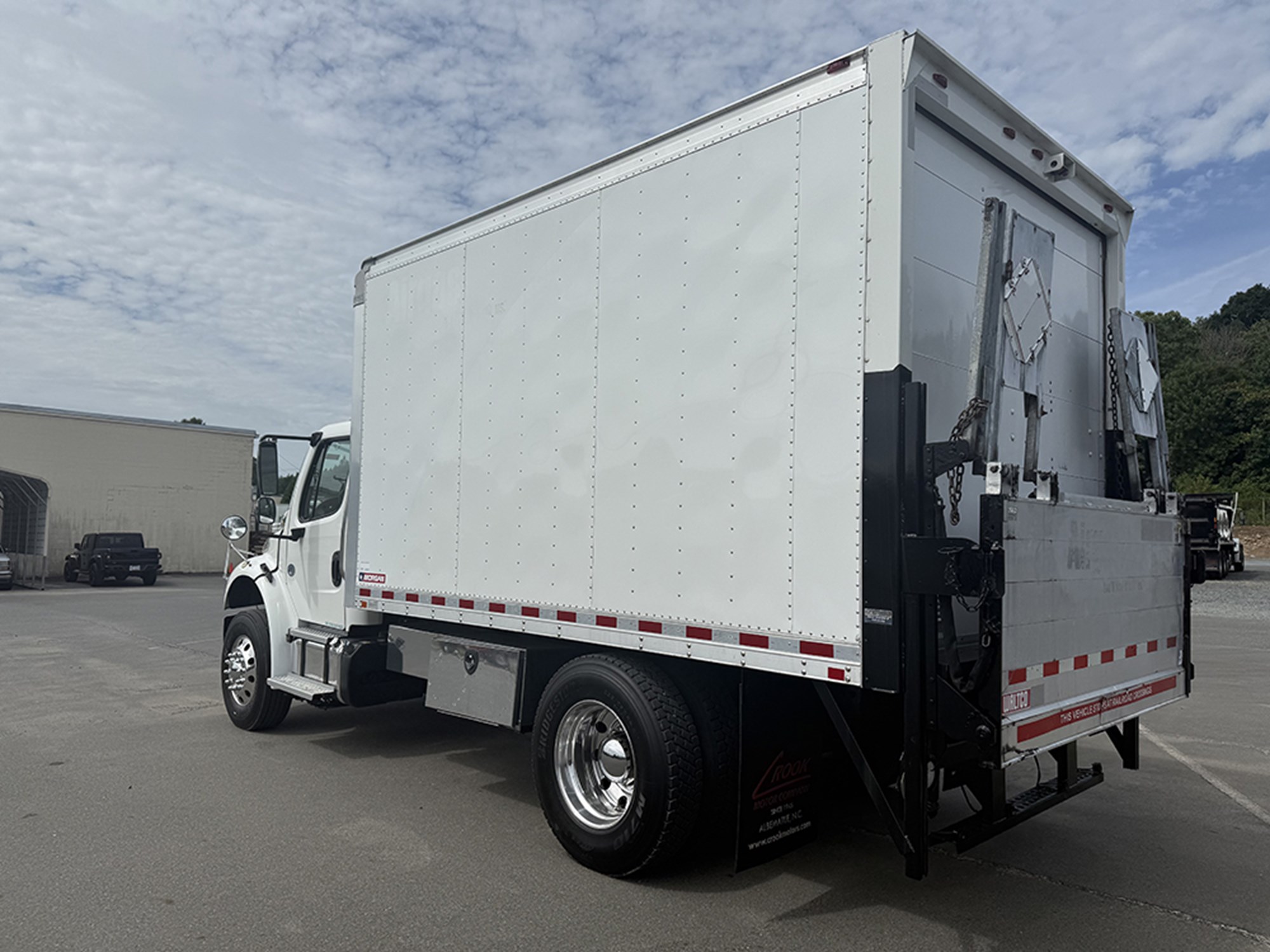 2016 Freightliner M2 - image 6 of 6