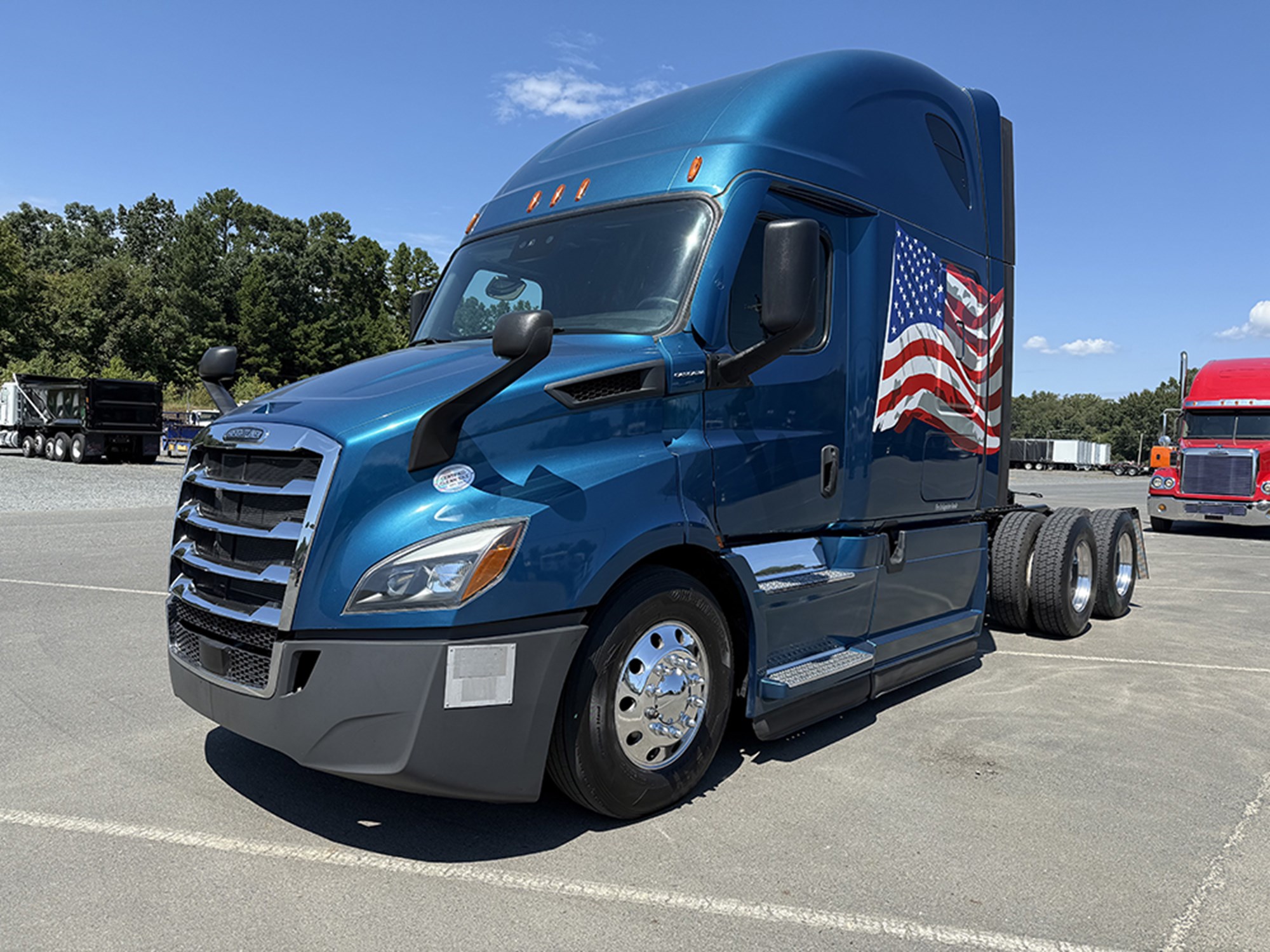 2021 Freightliner Cascadia 116 - image 1 of 6