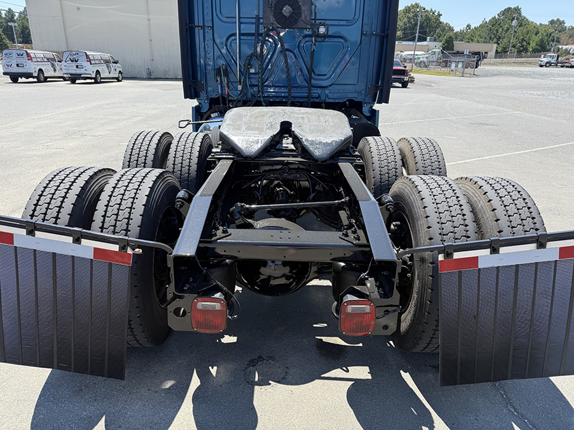 2021 Freightliner Cascadia 116 - image 5 of 6