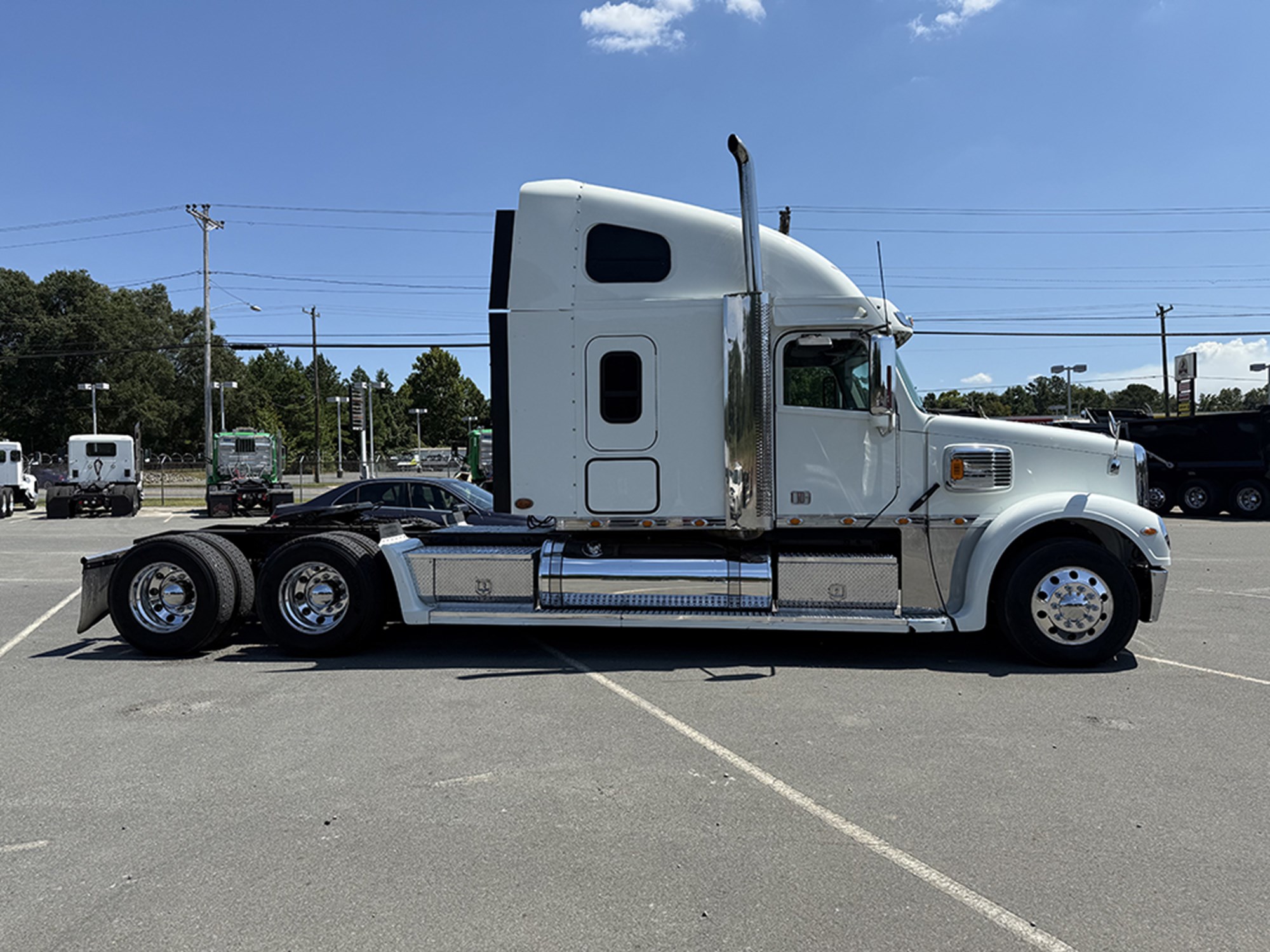 2018 Freightliner Coronado - image 3 of 6