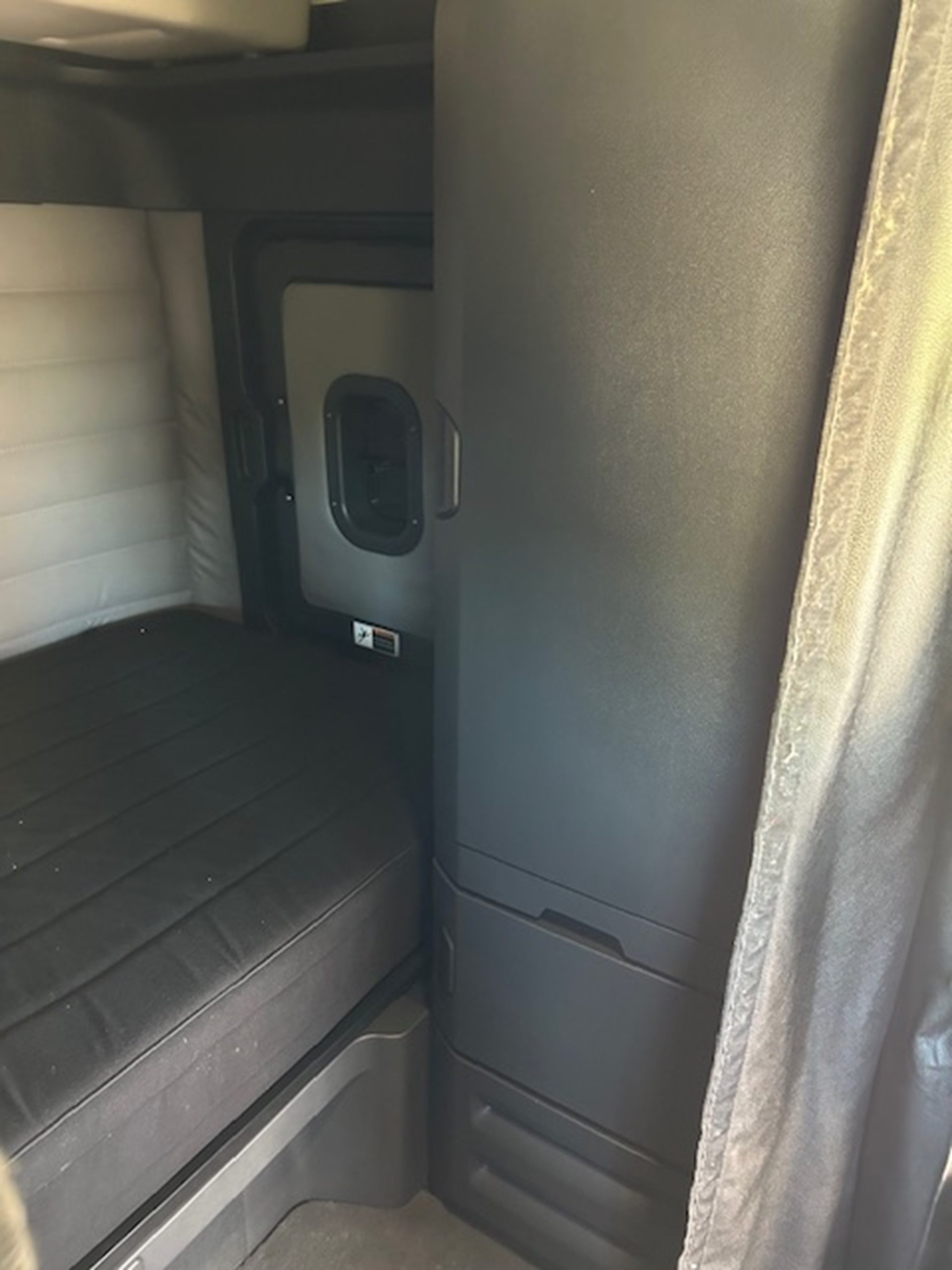 2020 Freightliner Cascadia 126 1760042511611 2020 Freightliner Cascadia 126 1760042511611