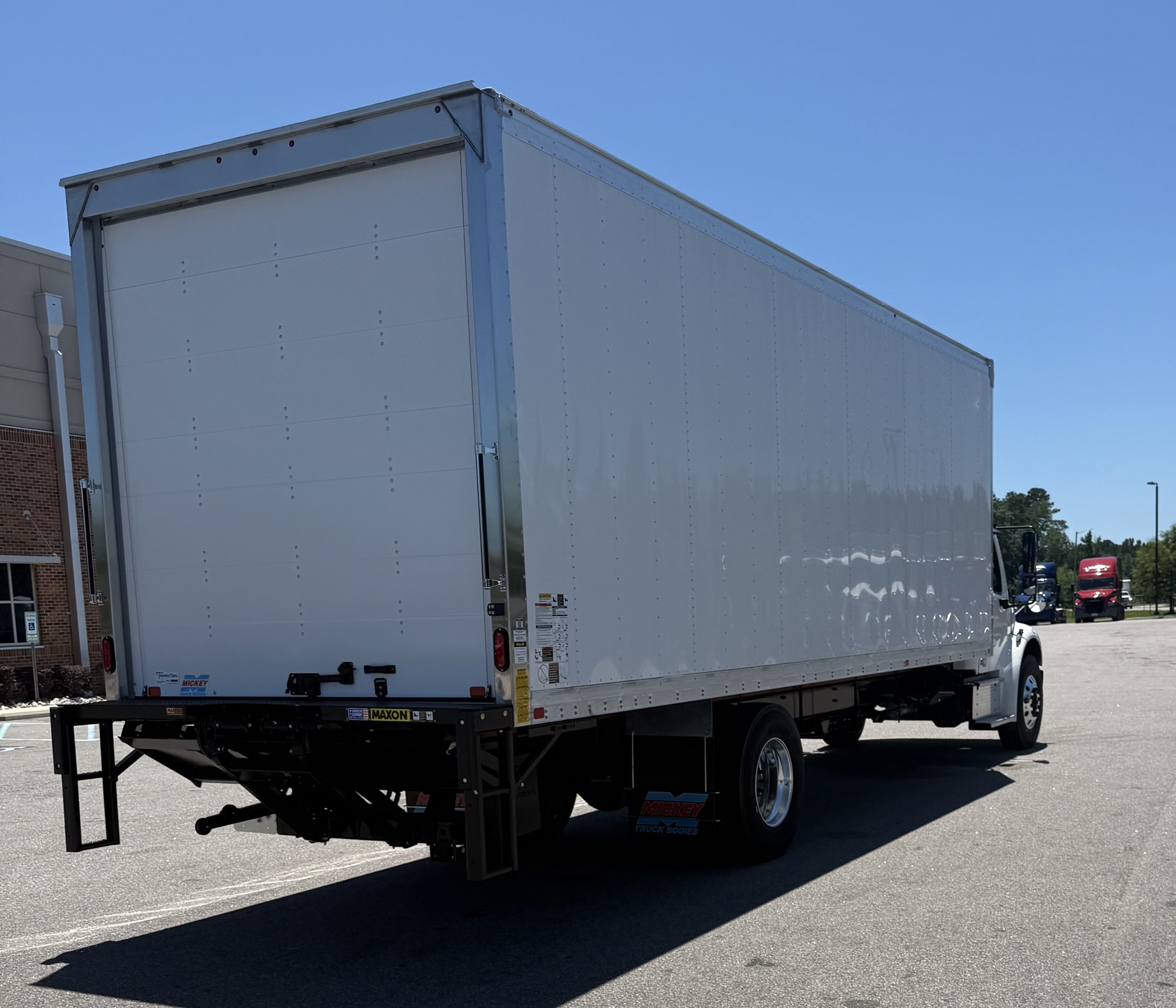 2026 Freightliner M2106 - image 4 of 6