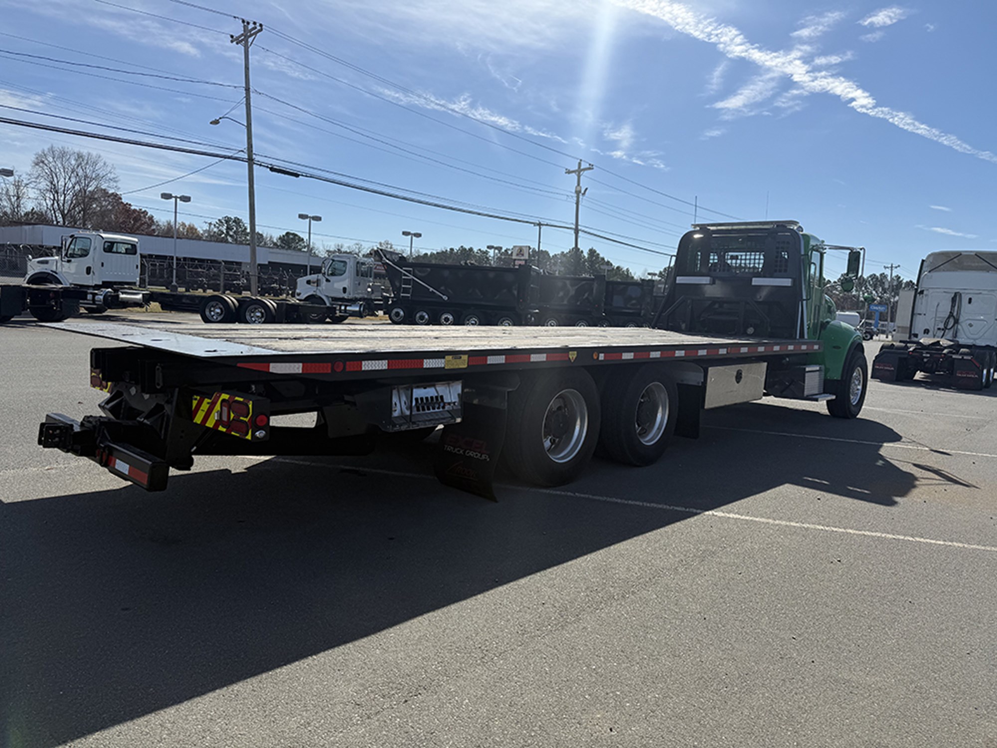 2019 Peterbilt 348 - image 4 of 6