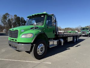 2018 Freightliner M2106 1765483647886