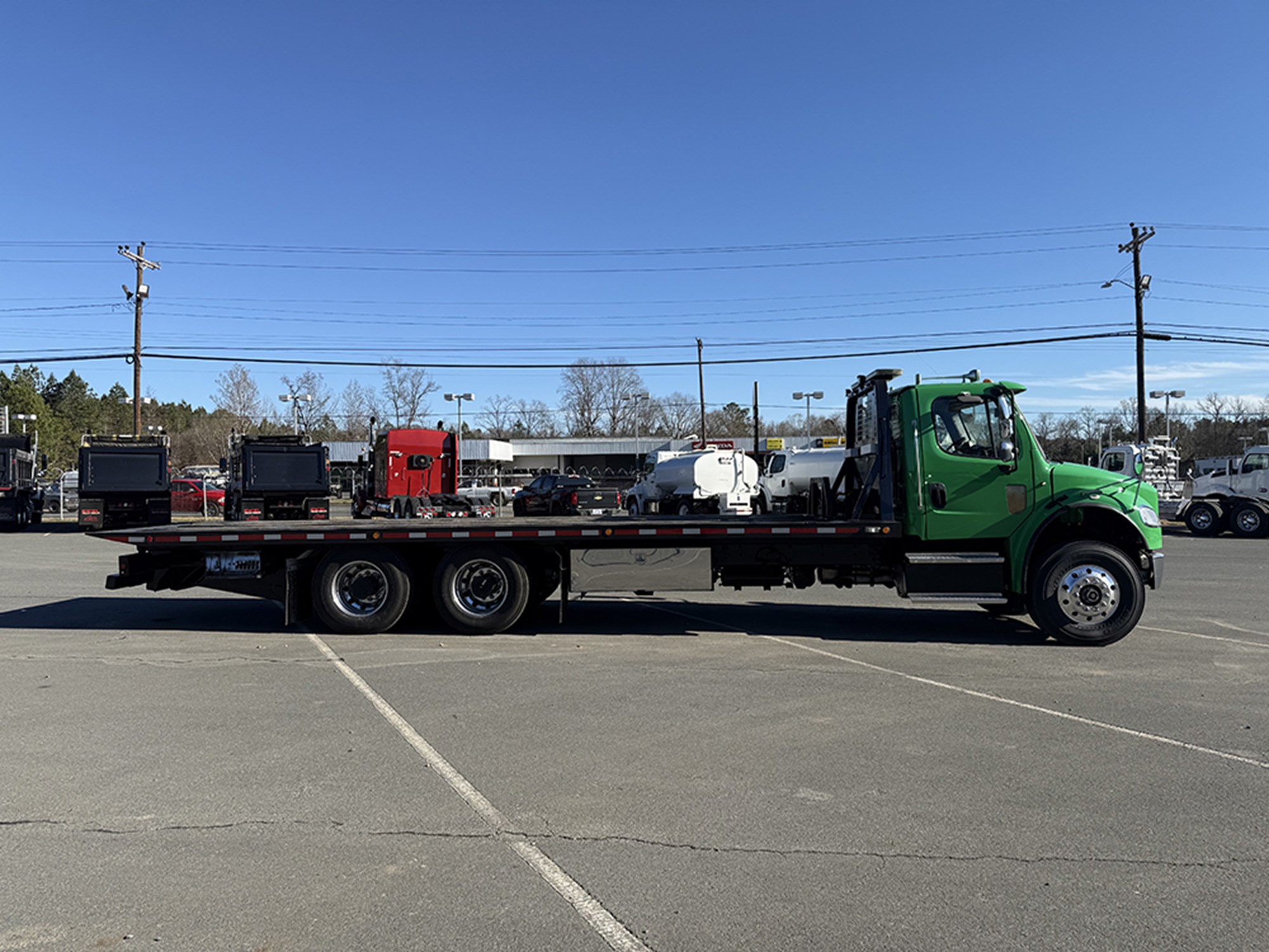 2018 Freightliner M2106 2018 Freightliner M2106 - image 3 of 6