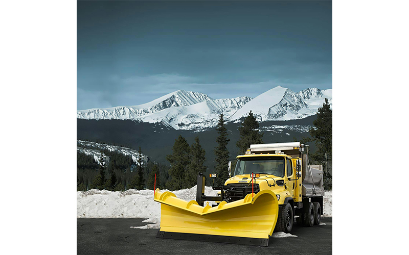 Freightliner 114SD Natural Gas Freightliner 114SD Natural Gas - image 3 of 4