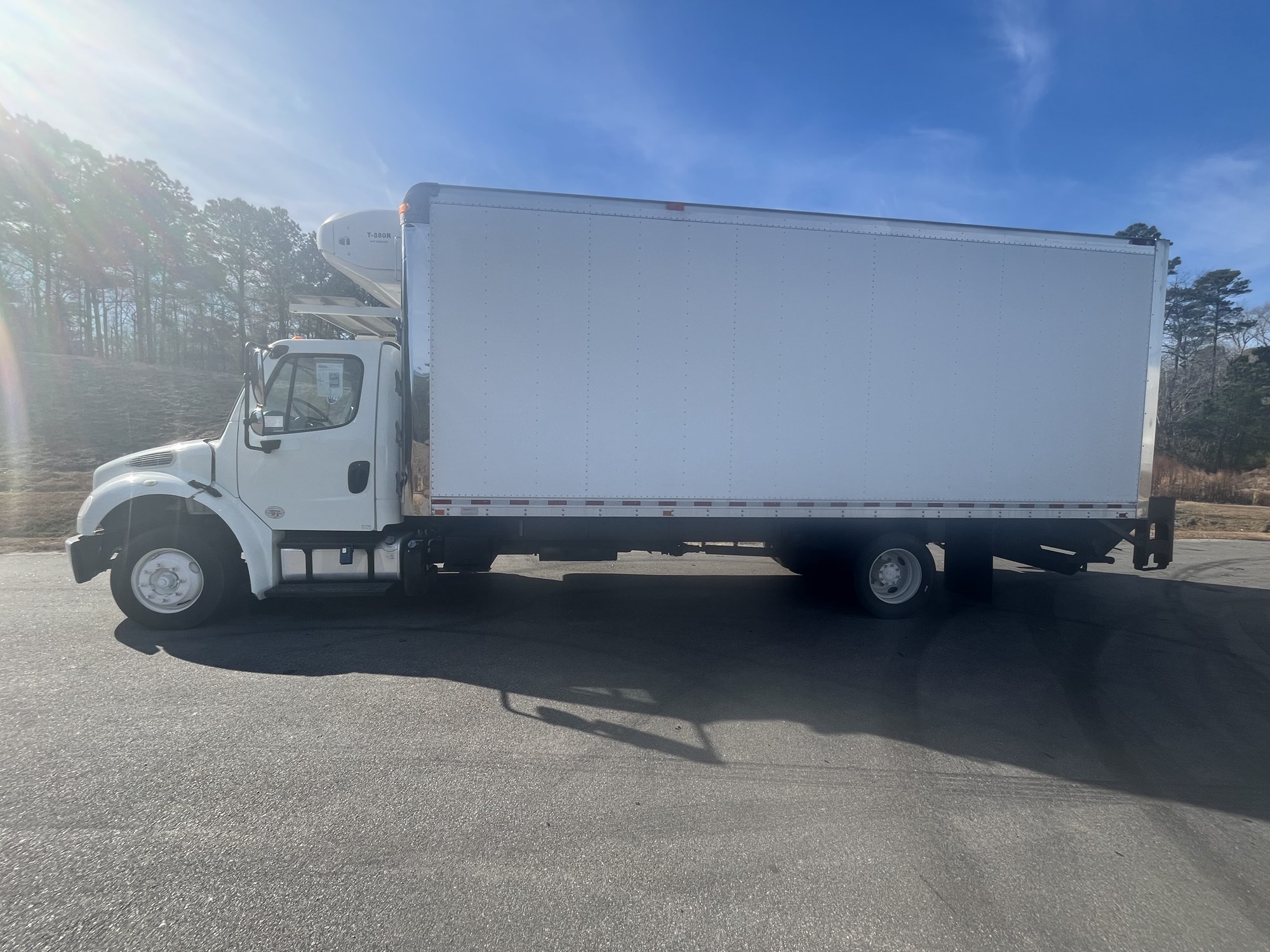 2017 Freightliner M2 106 2017 Freightliner M2 106 - image 2 of 6