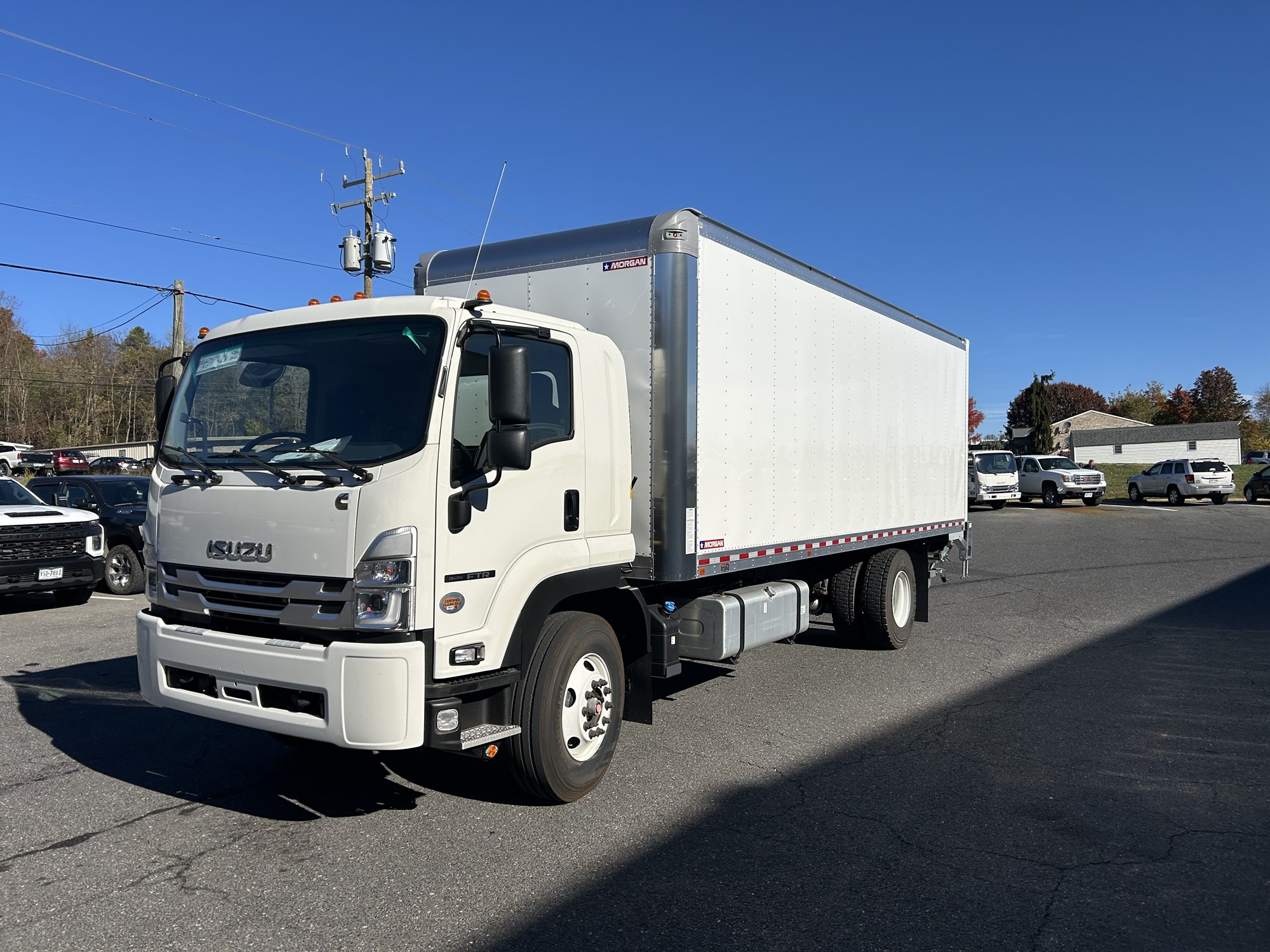 2025 Isuzu FTR 2025 Isuzu FTR - image 2 of 5