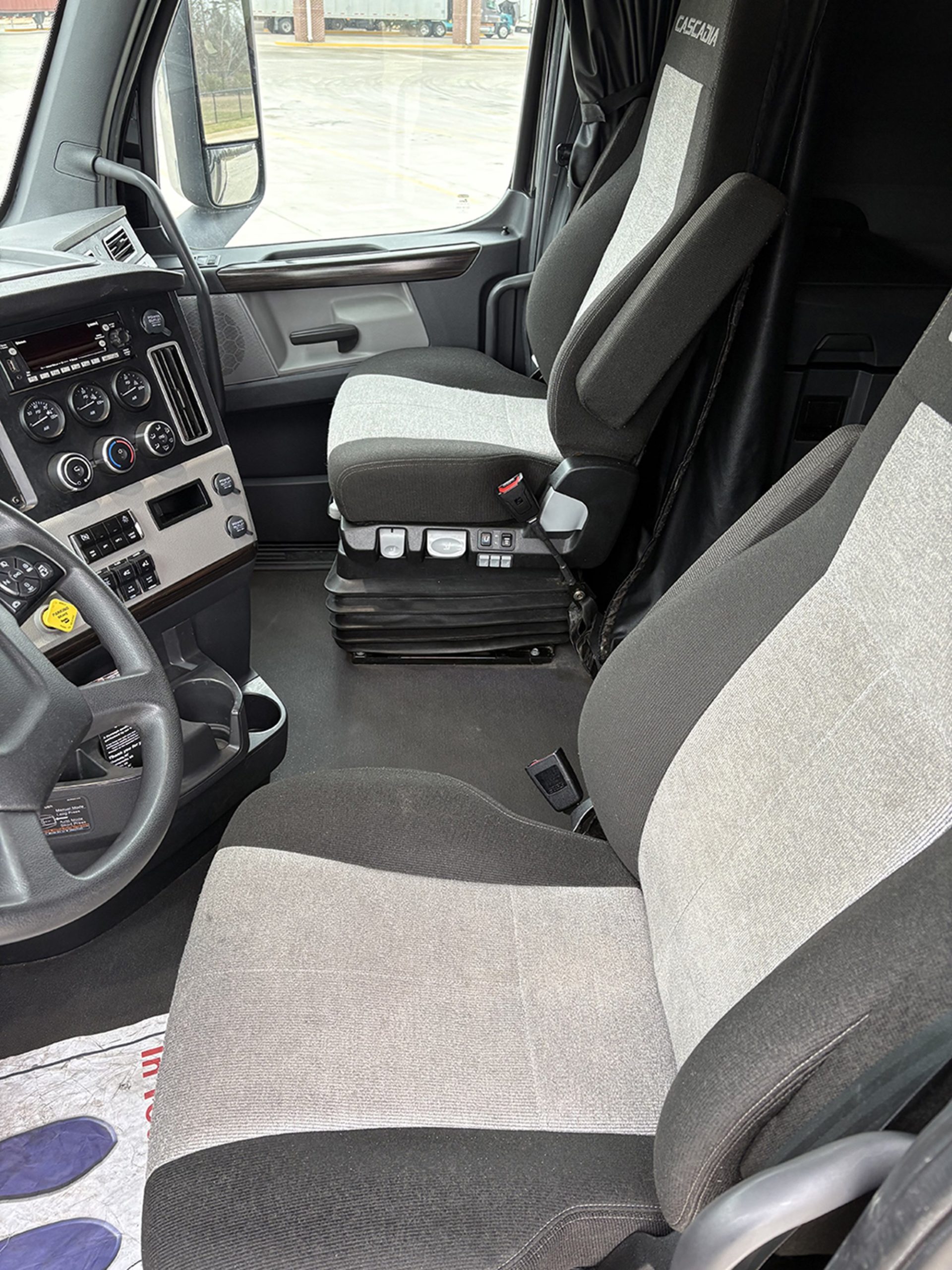 2022 Freightliner Cascadia 126 1767975726643 2022 Freightliner Cascadia 126 1767975726643