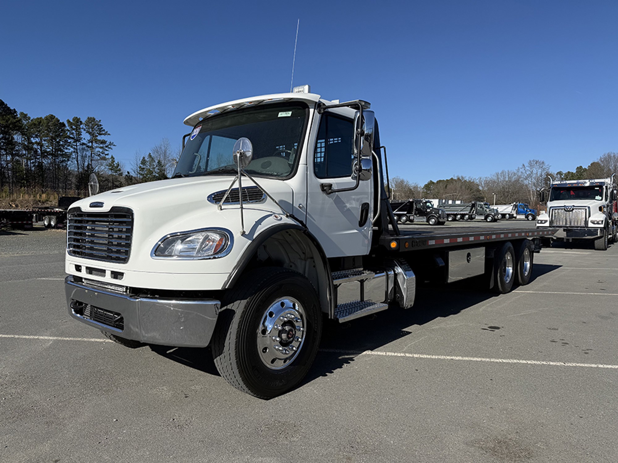 2020 Freightliner M2 2020 Freightliner M2 - image 1 of 6