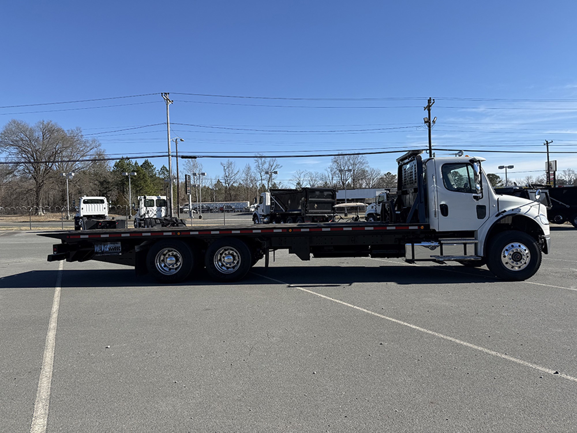 2020 Freightliner M2 2020 Freightliner M2 - image 3 of 6