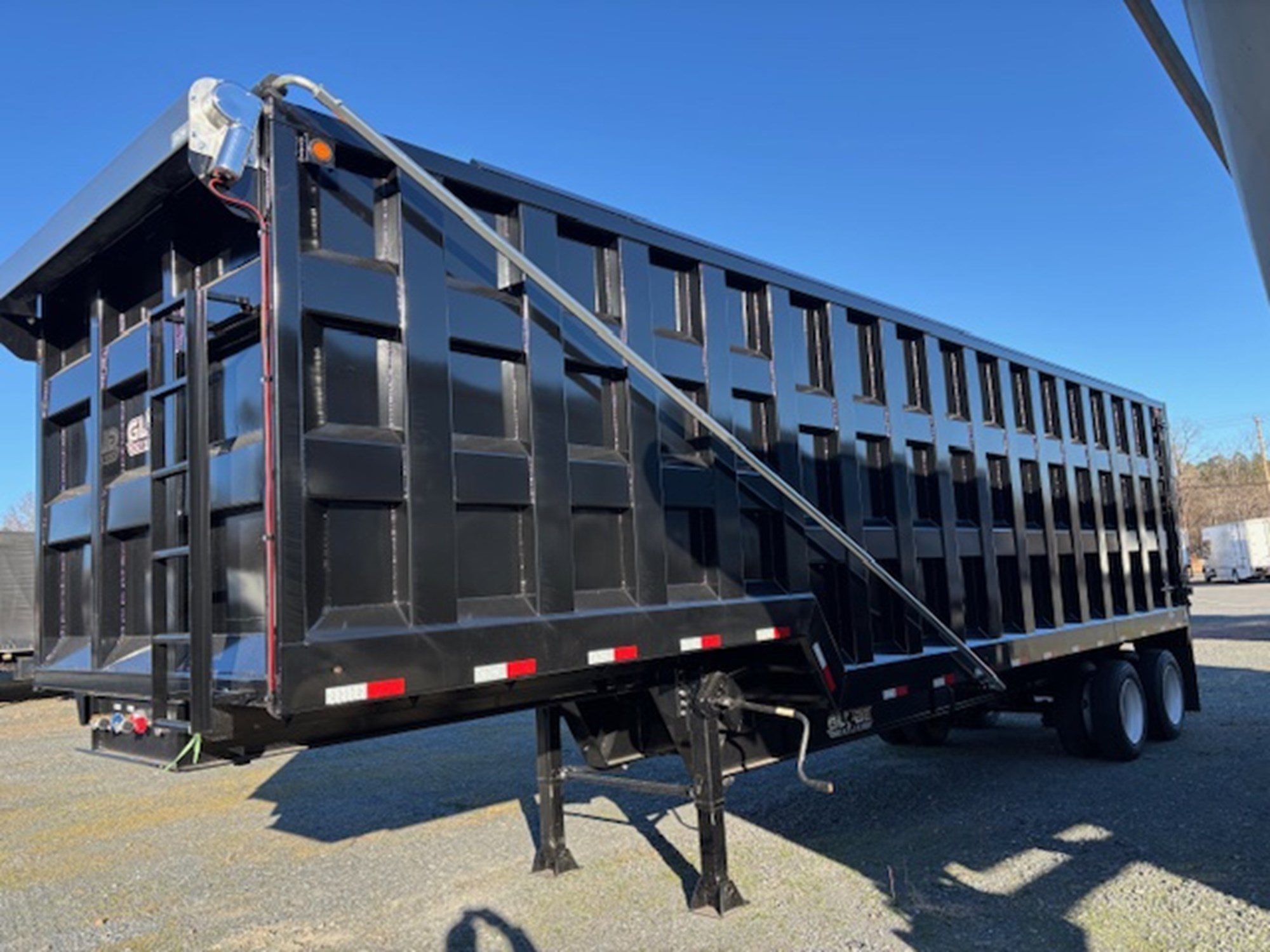 2026 Globe Trailer M GTDD302-36-75YD 2026 Globe Trailer M GTDD302-36-75YD - image 1 of 6