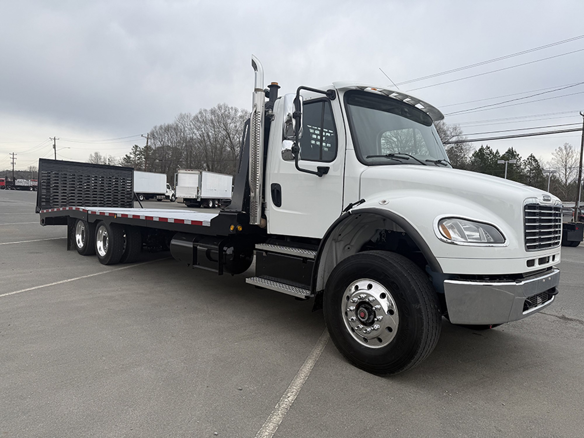 2021 Freightliner M2106 2021 Freightliner M2106 - image 2 of 6