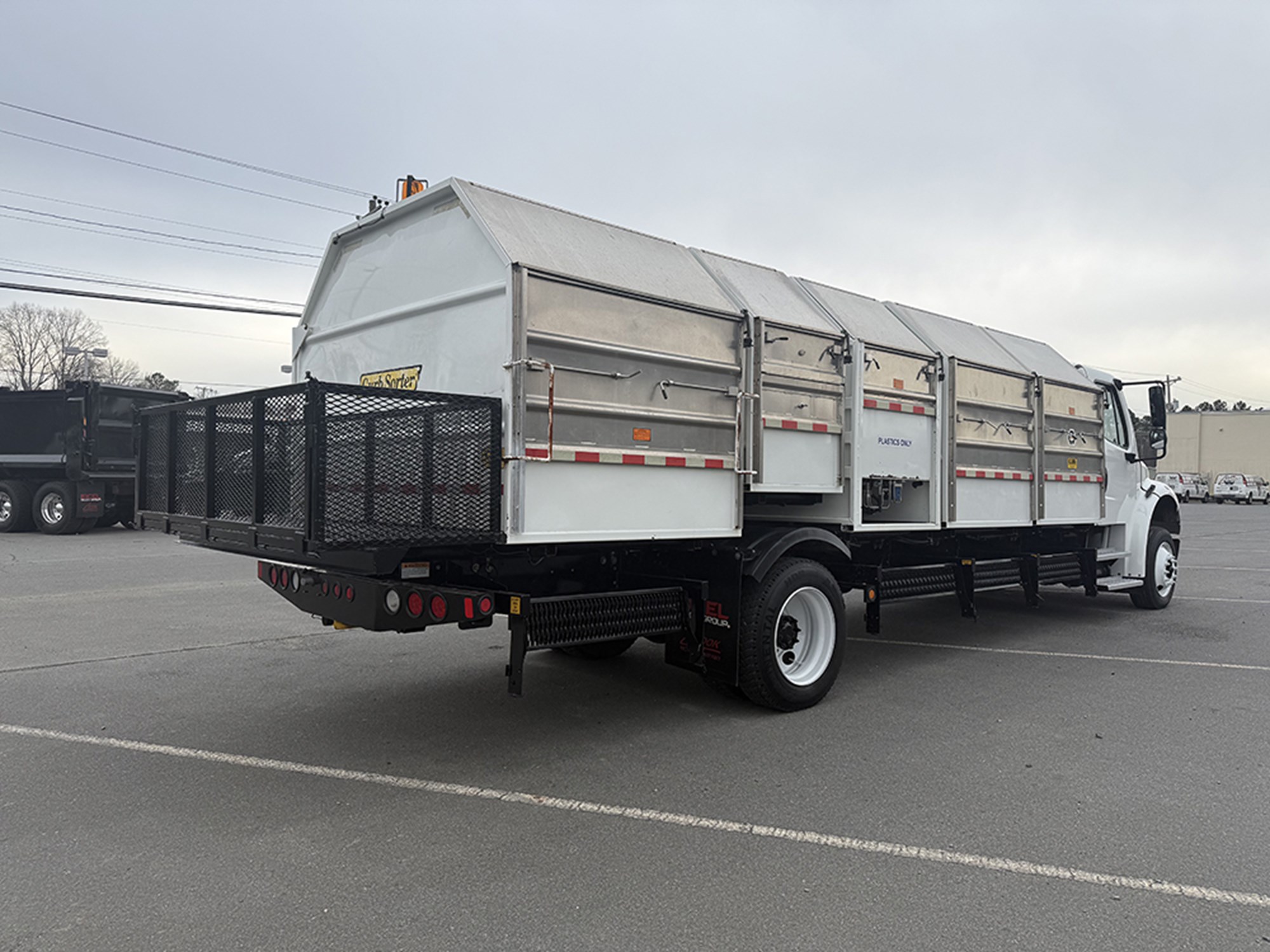 2020 Freightliner M2106 2020 Freightliner M2106 - image 4 of 6