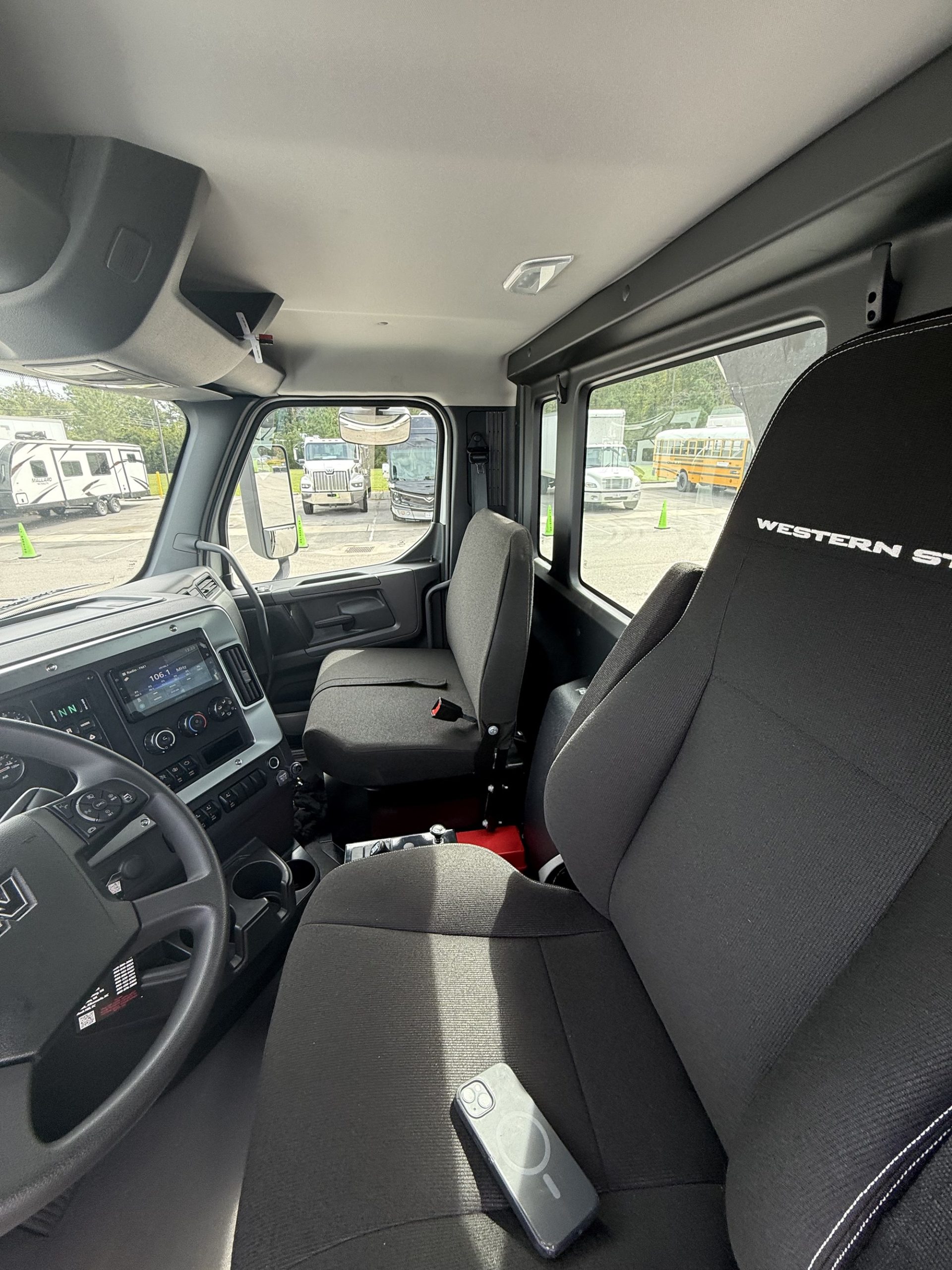 2026 Western Star 47X 2026 Western Star 47X - image 3 of 5