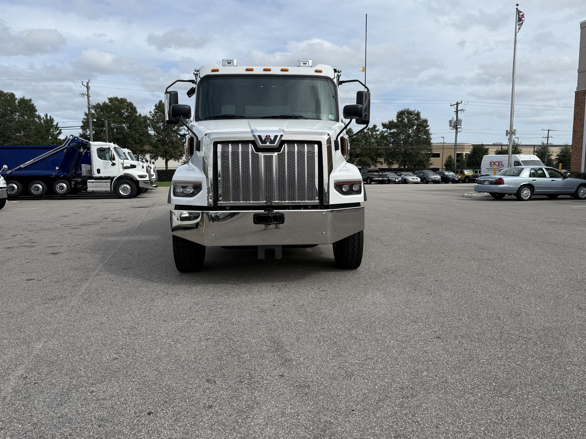 2026 Western Star 47X 2026 Western Star 47X - image 4 of 5