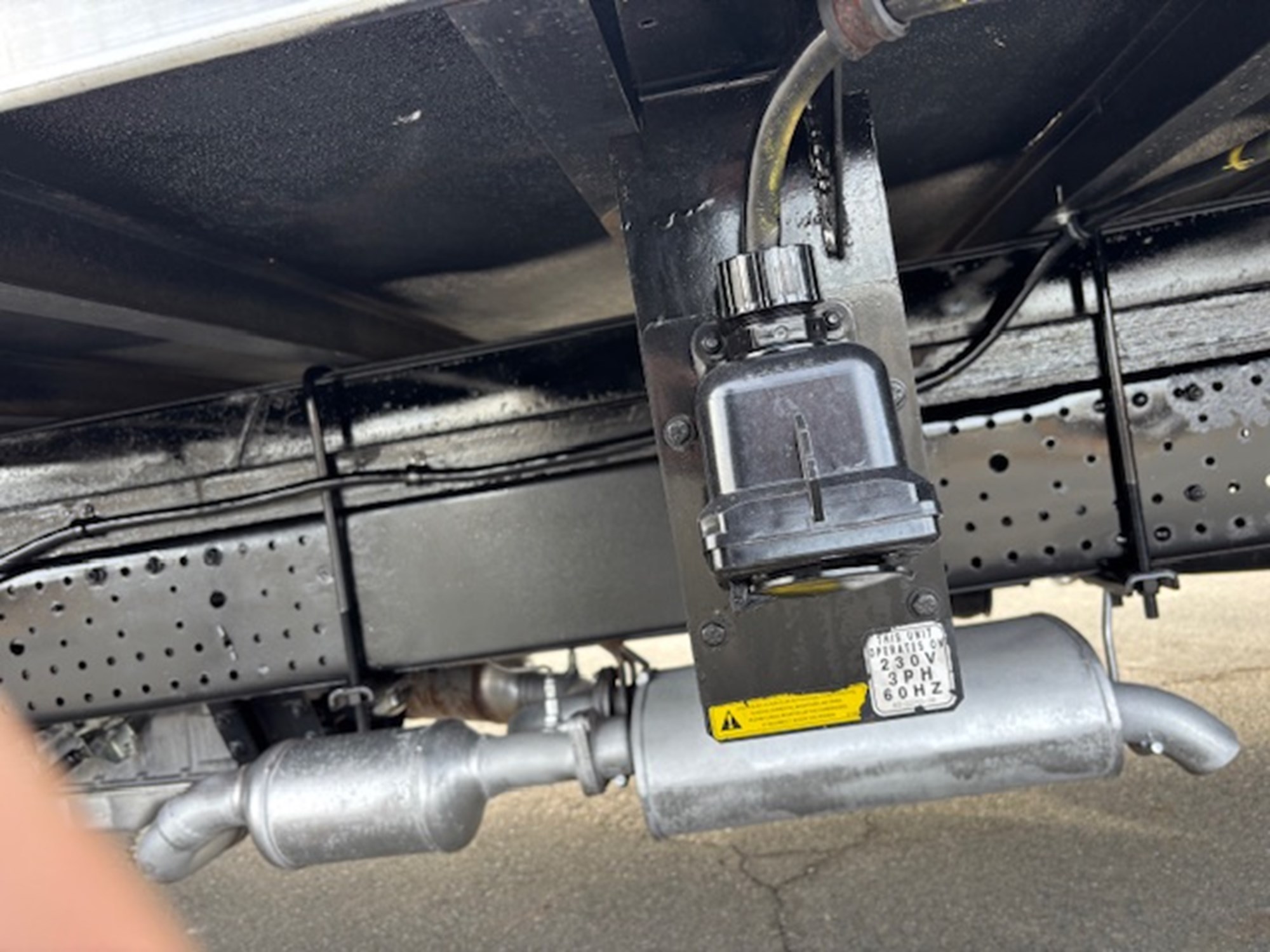 2018 Isuzu NPR-HD 2018 Isuzu NPR-HD - image 5 of 6