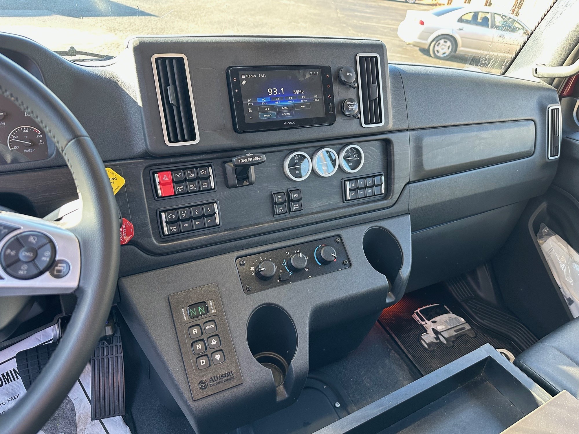 2026 Freightliner M2106 2026 Freightliner M2106 - image 2 of 6