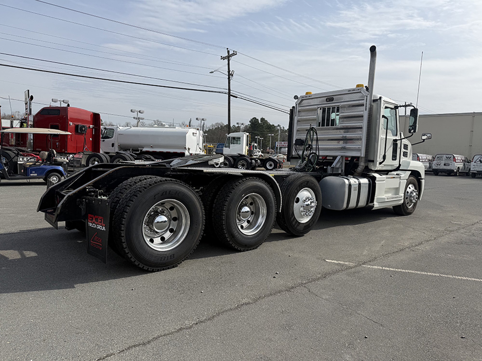 2020 Mack Anthem - image 4 of 6