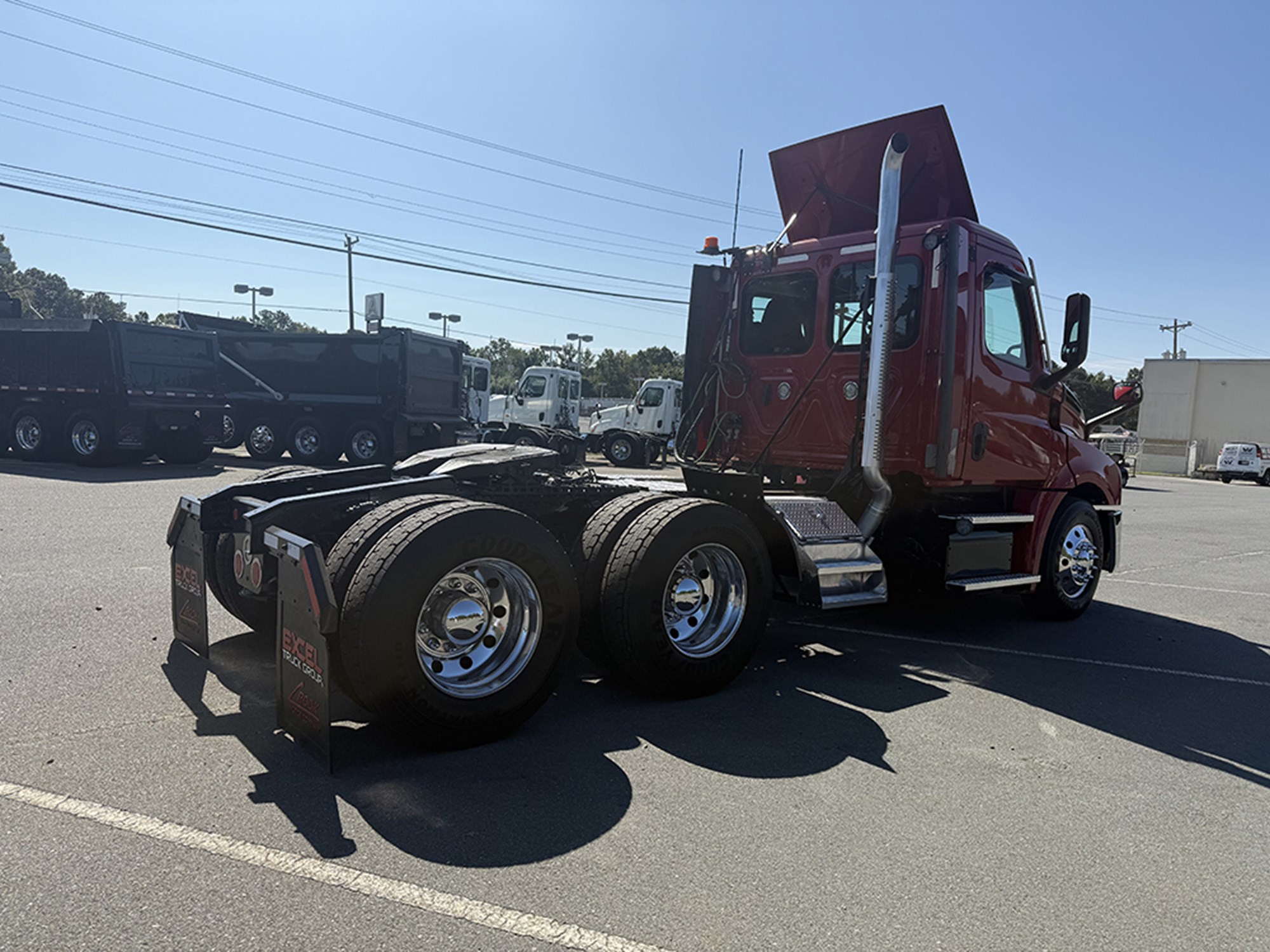 2021 Freightliner Cascadia - image 4