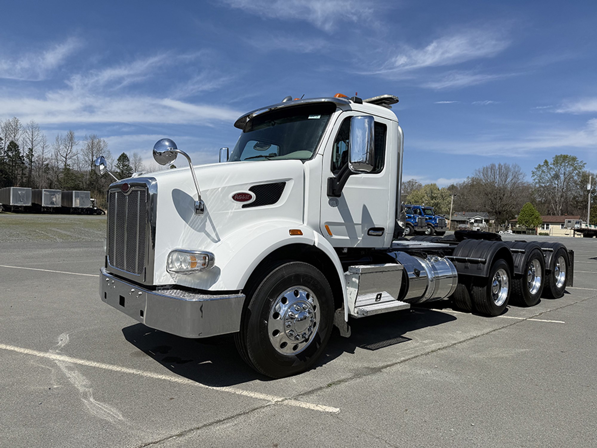 2020 Peterbilt - image 1