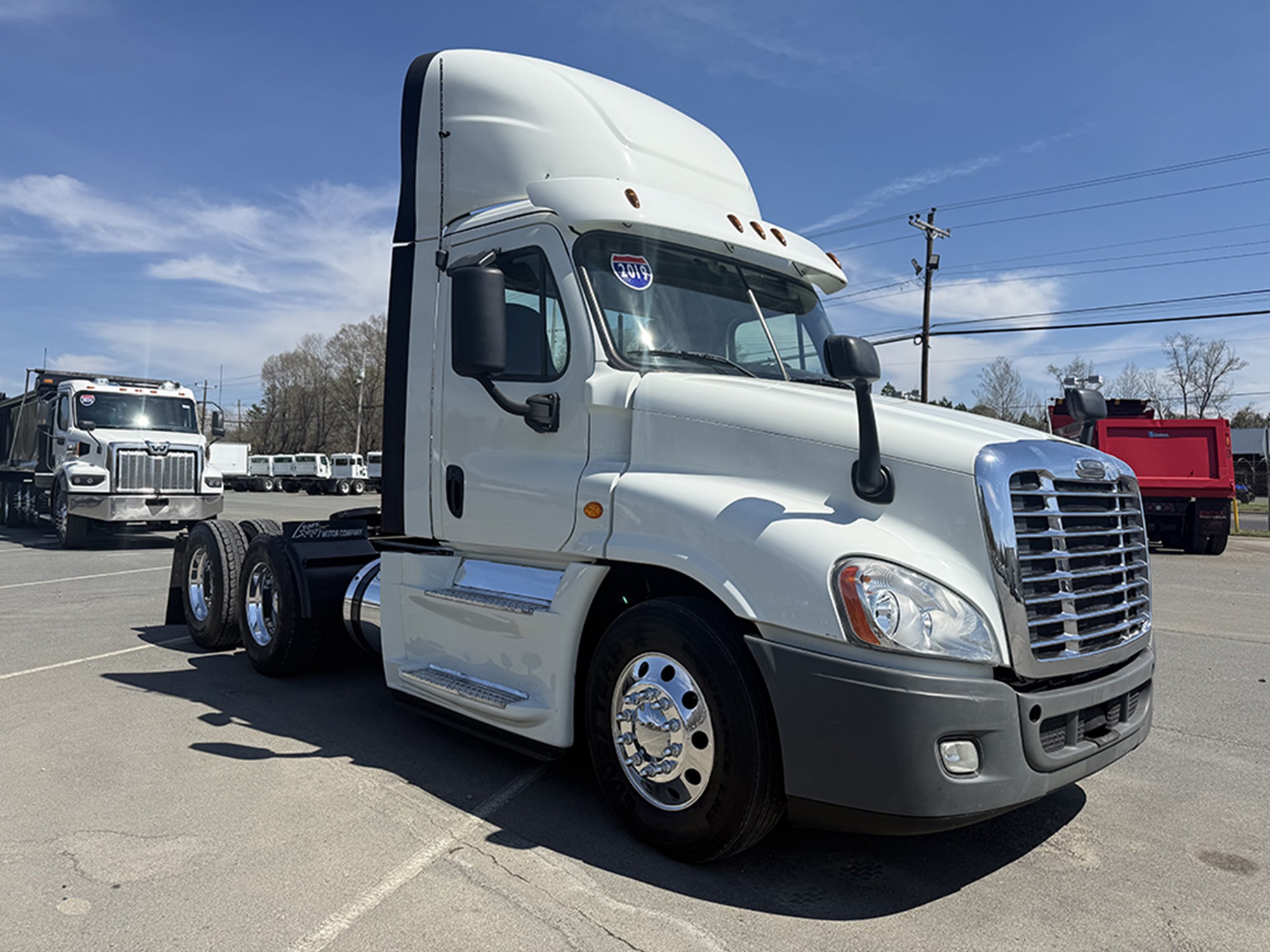 2019 Freightliner - image 2