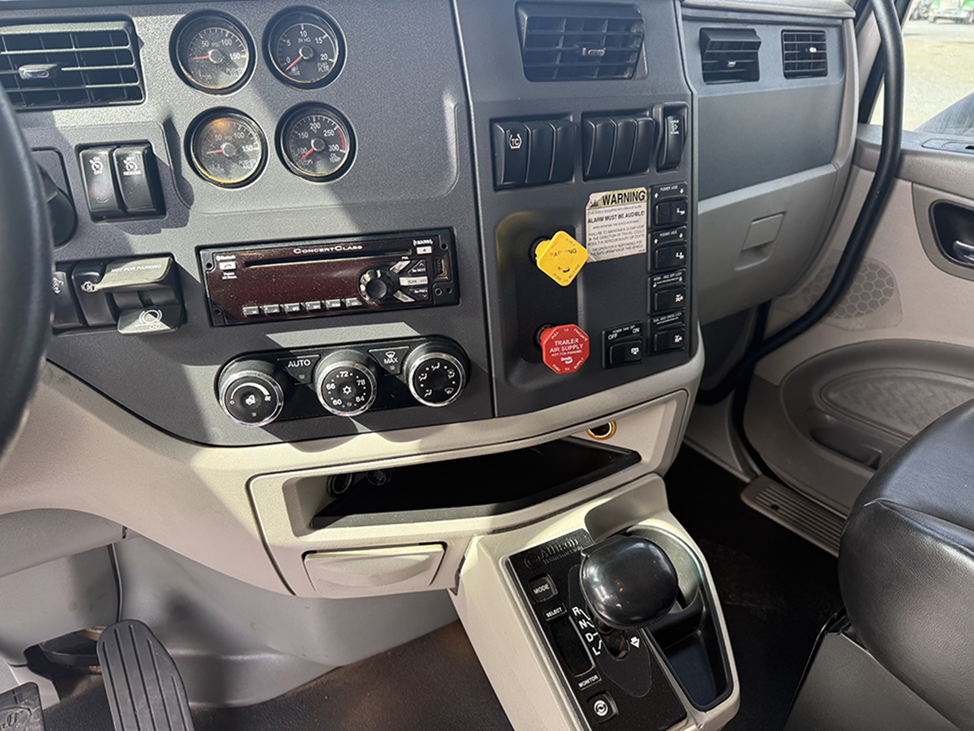 2019 Peterbilt 567 1774366082448 2019 Peterbilt 567 1774366082448